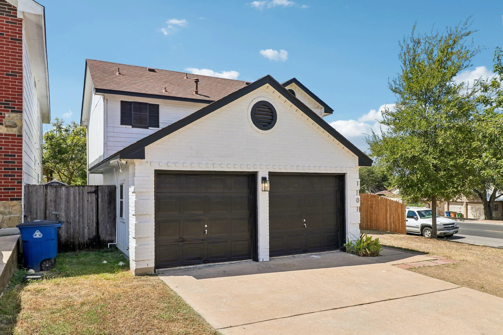 Photo 2 of 1101 SILVERTON CT