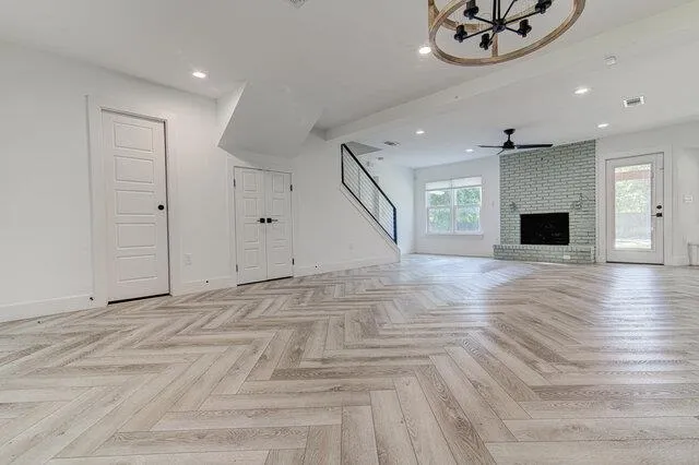 Photo 5 of 6905 DREXEL DR