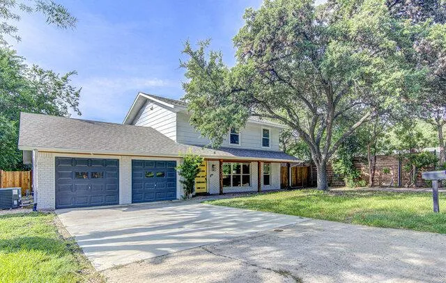 Photo 2 of 6905 DREXEL DR