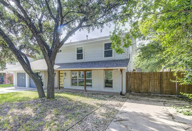 Photo 3 of 6905 DREXEL DR