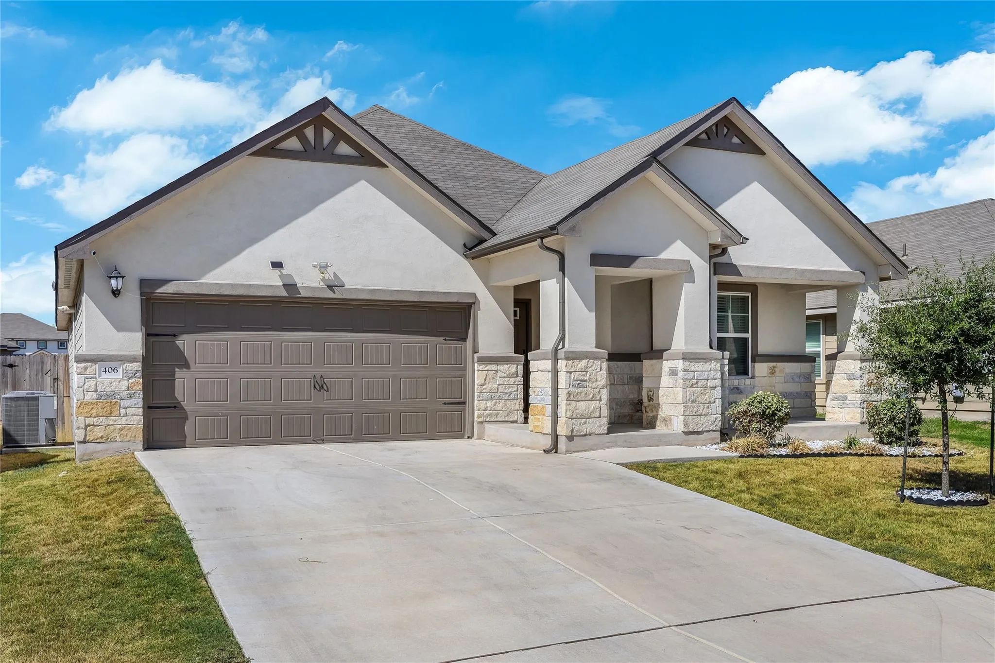 Photo 3 of 406 GRASSLANDS TRL