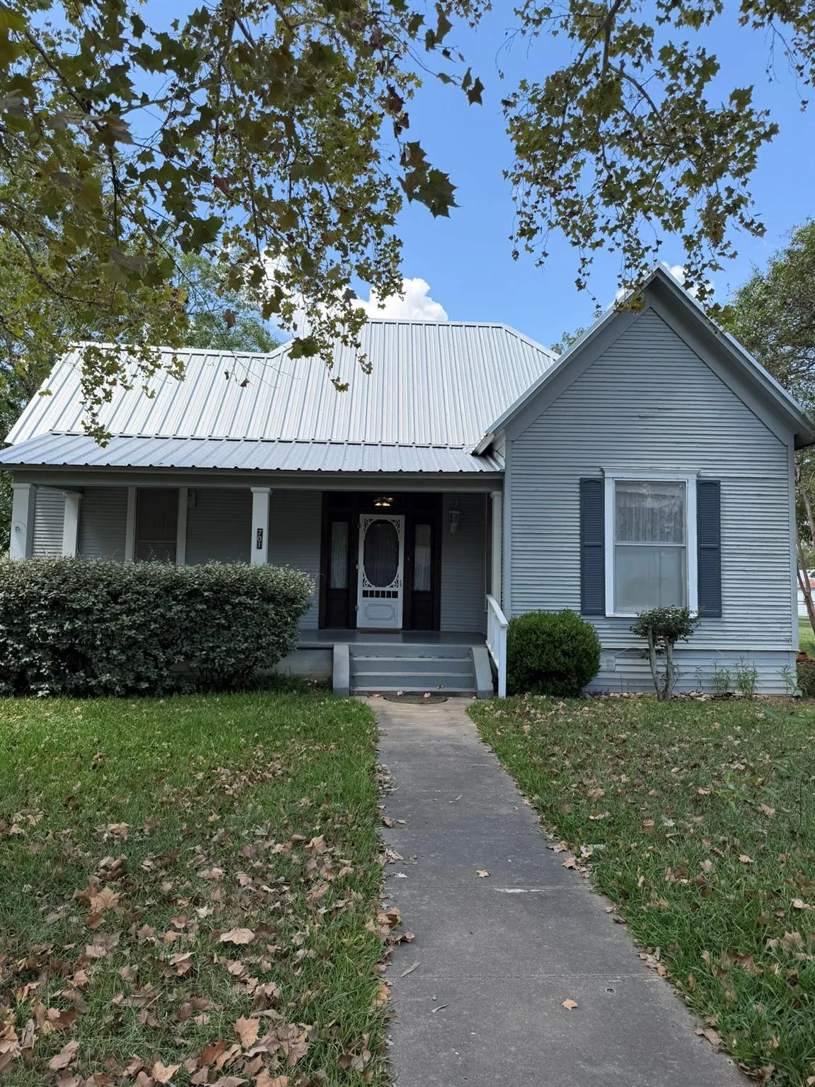 Photo 2 of 701 GARWOOD ST