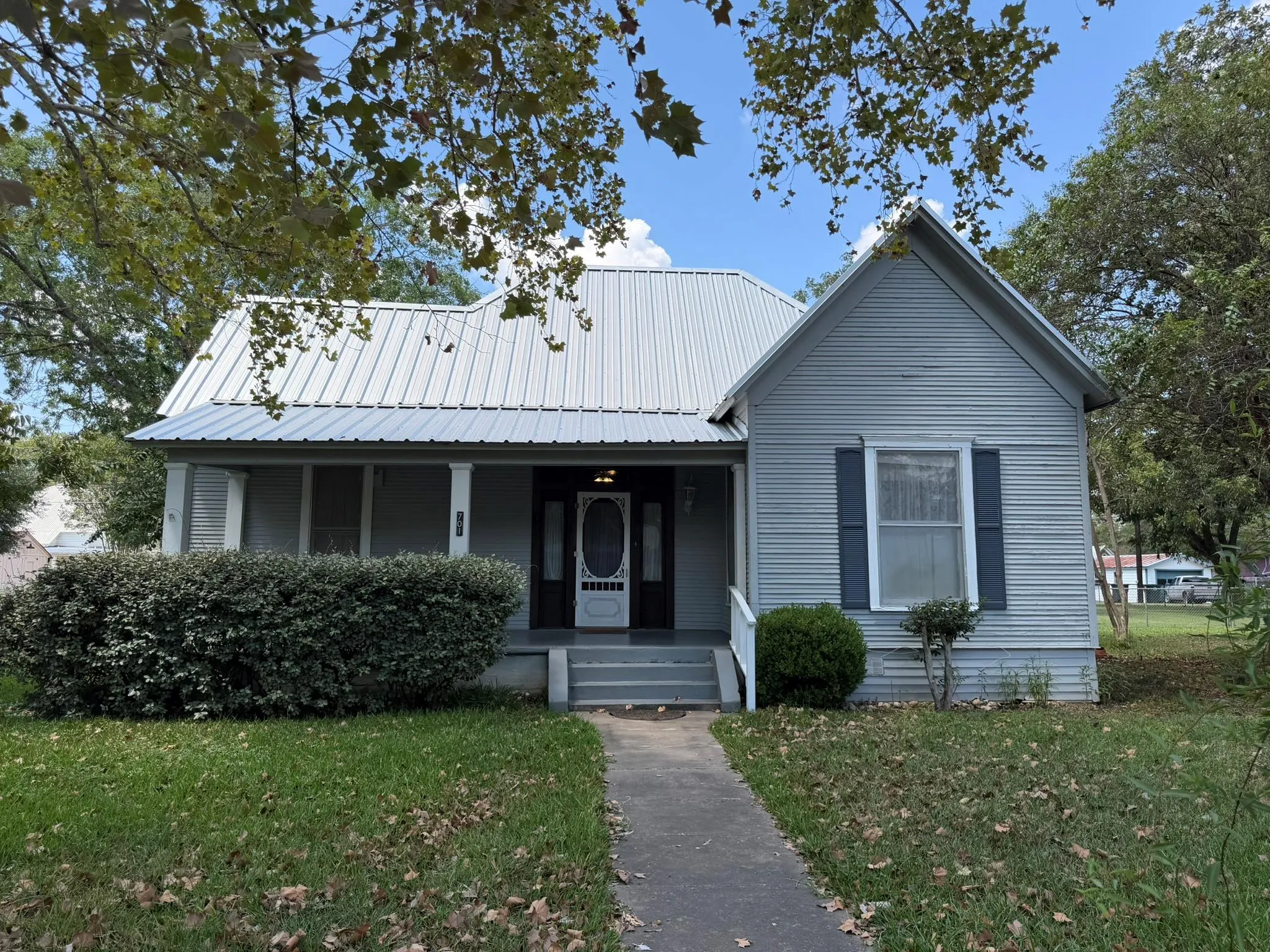 Photo of 701 GARWOOD ST, Smithville, TX, 78957