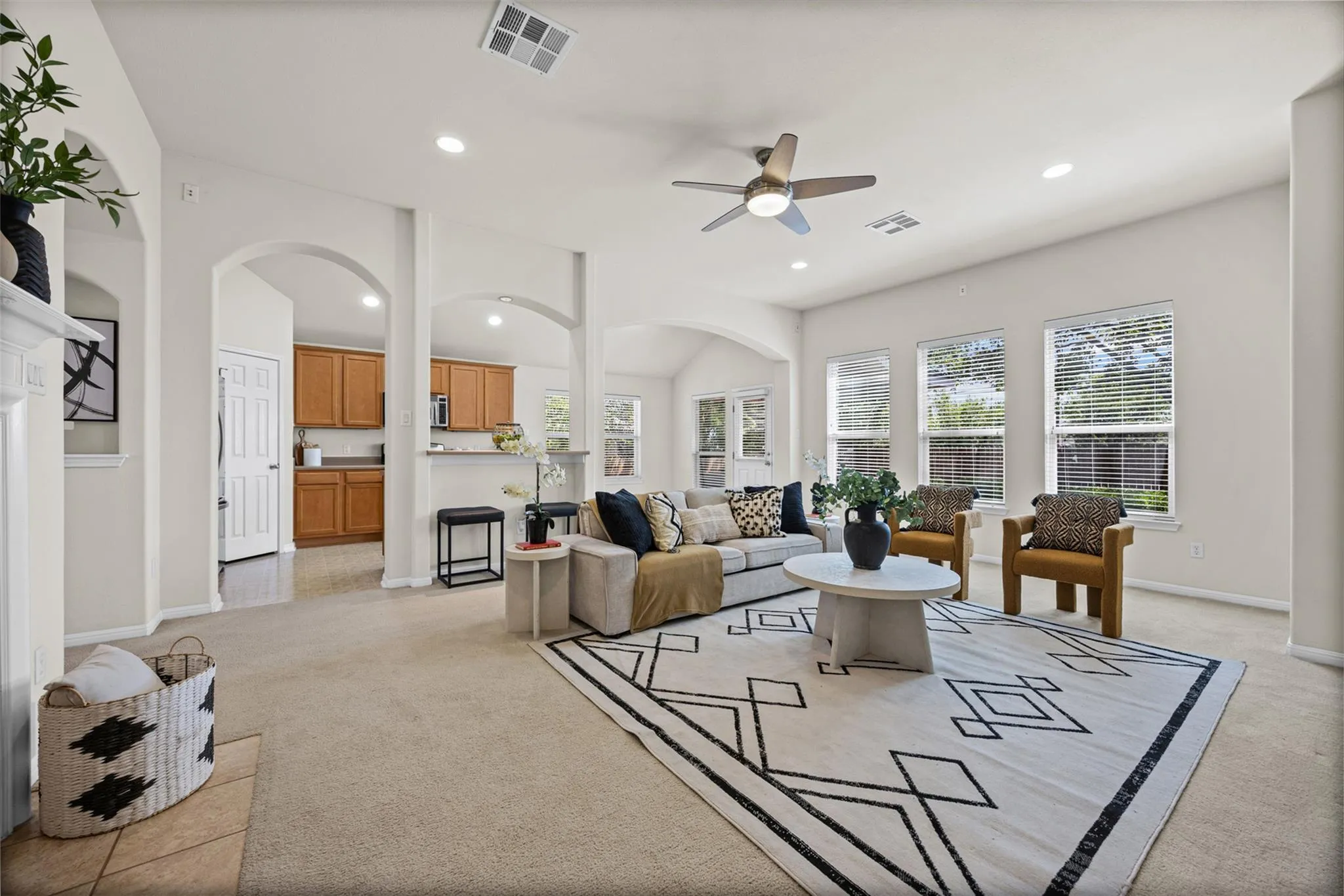 Photo 3 of 6801 CROMARTY LN