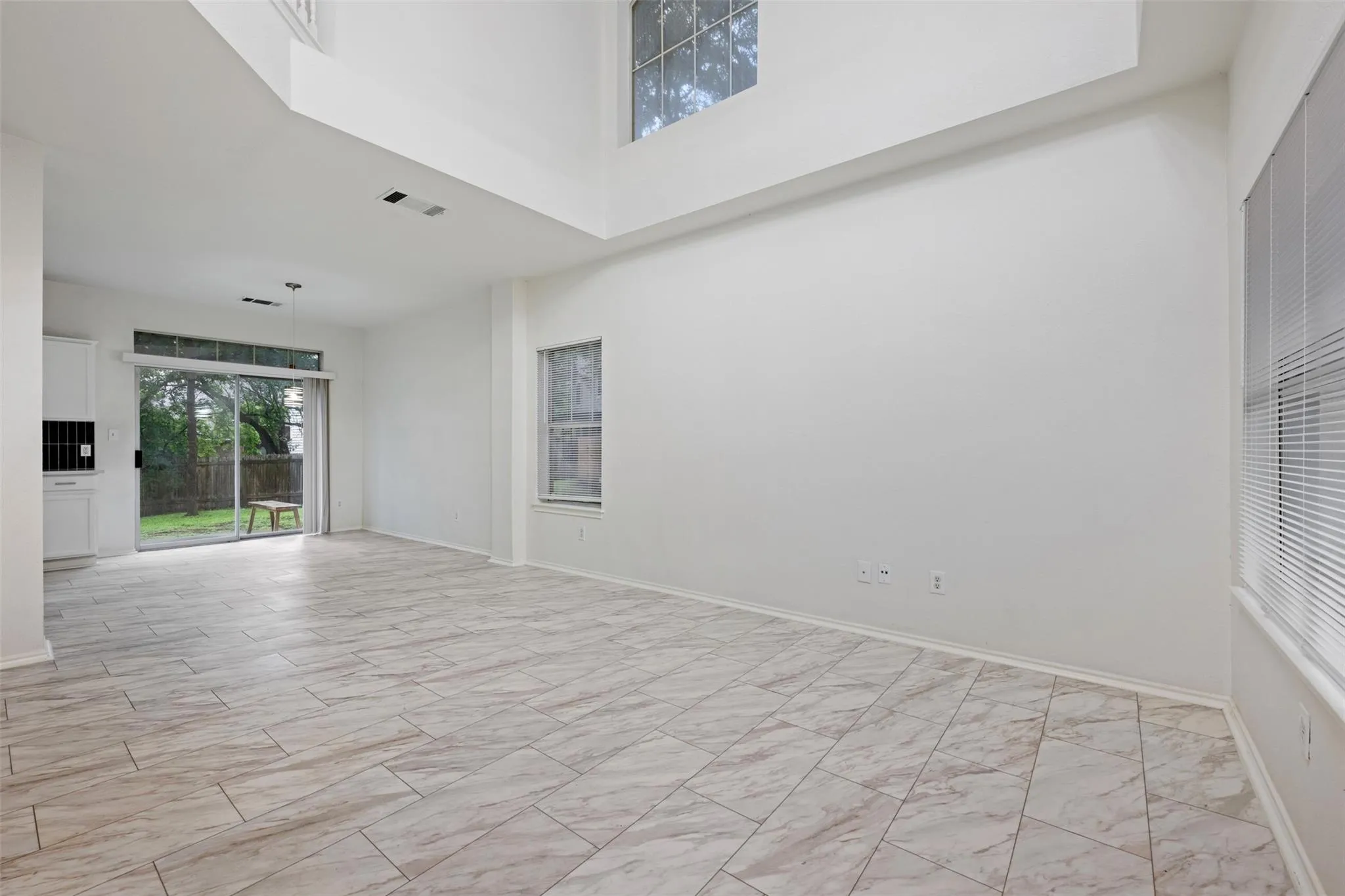 Photo 5 of 4501 WHISPERING VALLEY DR #31