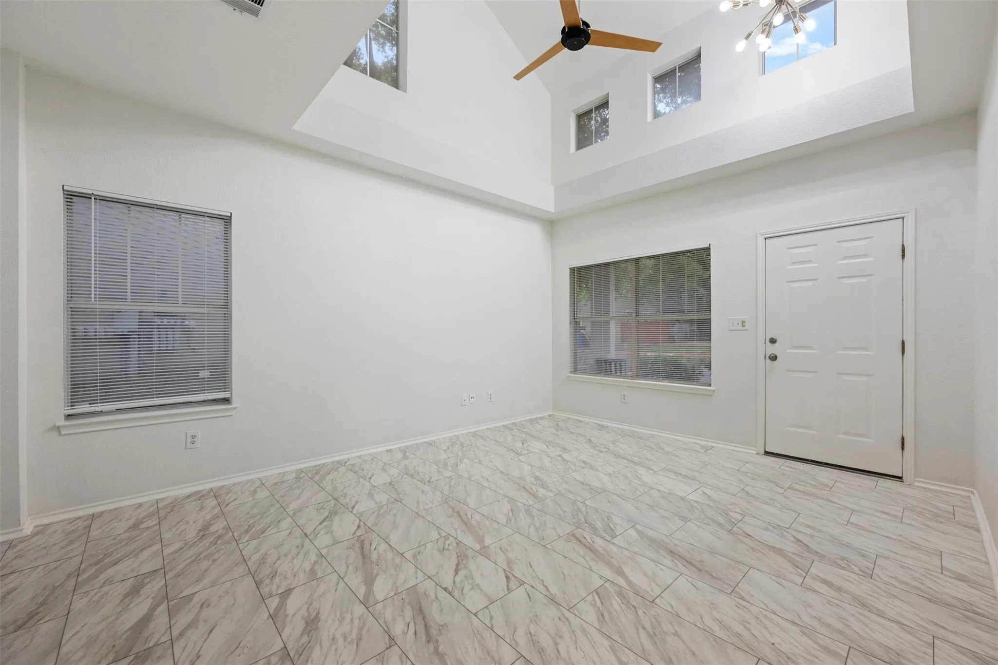 Photo 4 of 4501 WHISPERING VALLEY DR #31