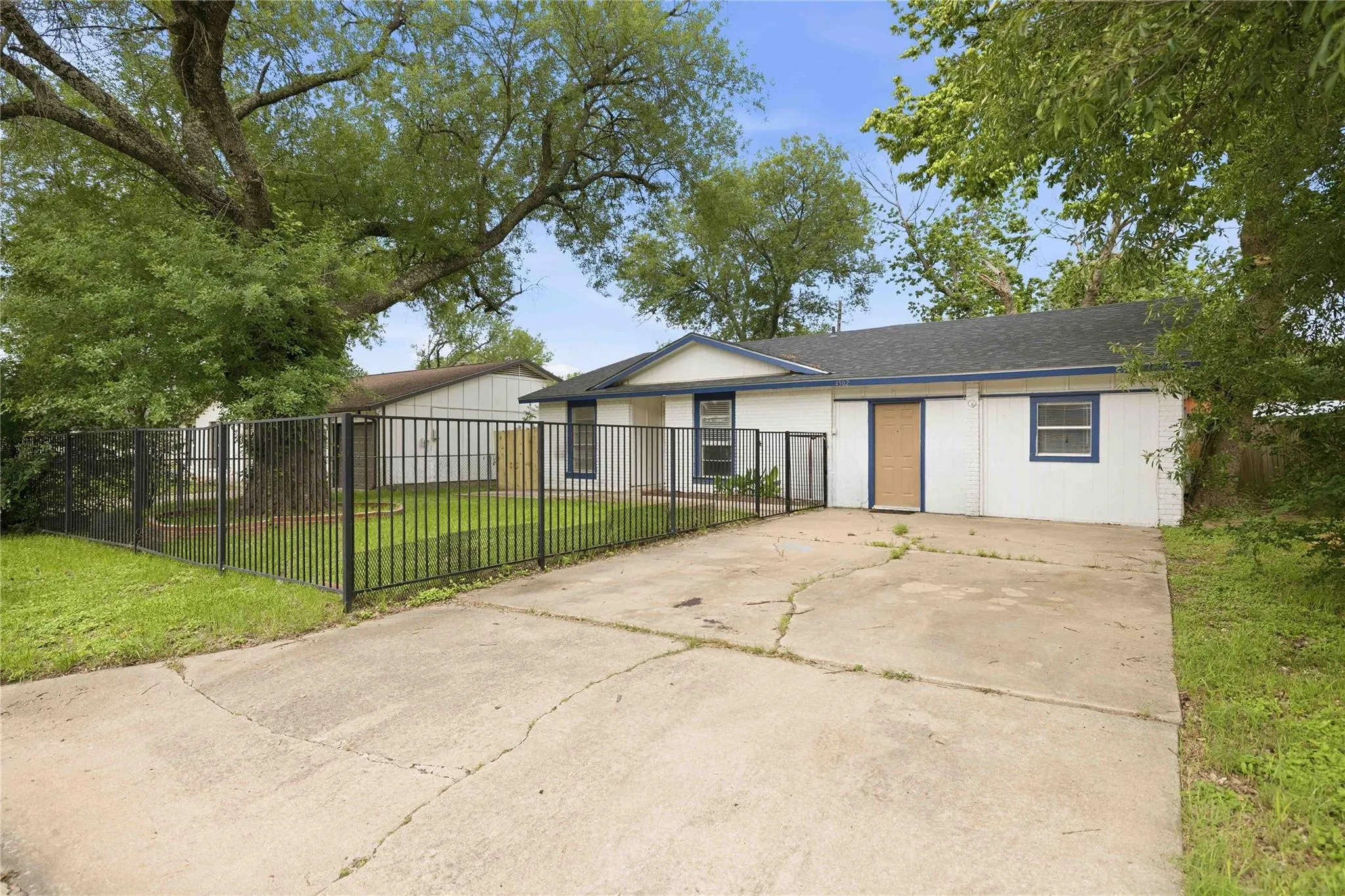 Photo 4 of 4502 TURNSTONE DR