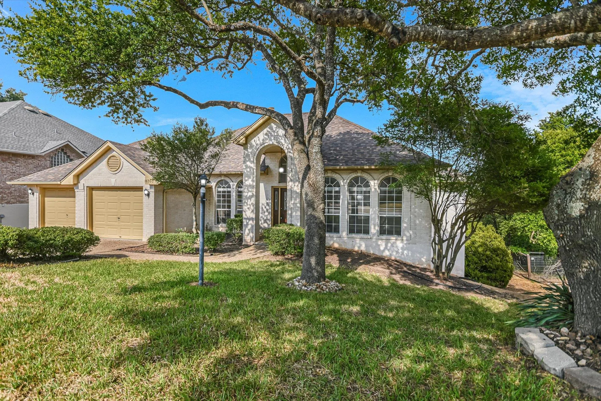 Photo of 8703 BLUEGRASS DR, Austin, TX, 78759