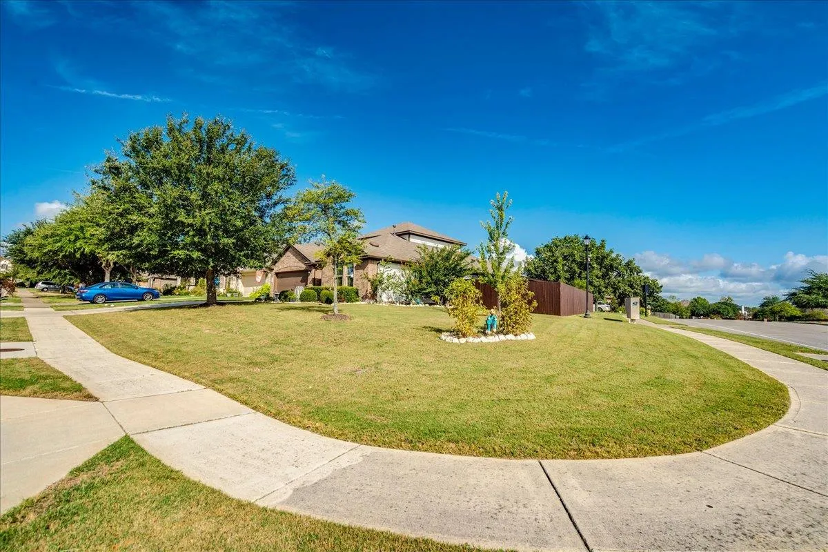 Photo 3 of 172 MISTFLOWER LN