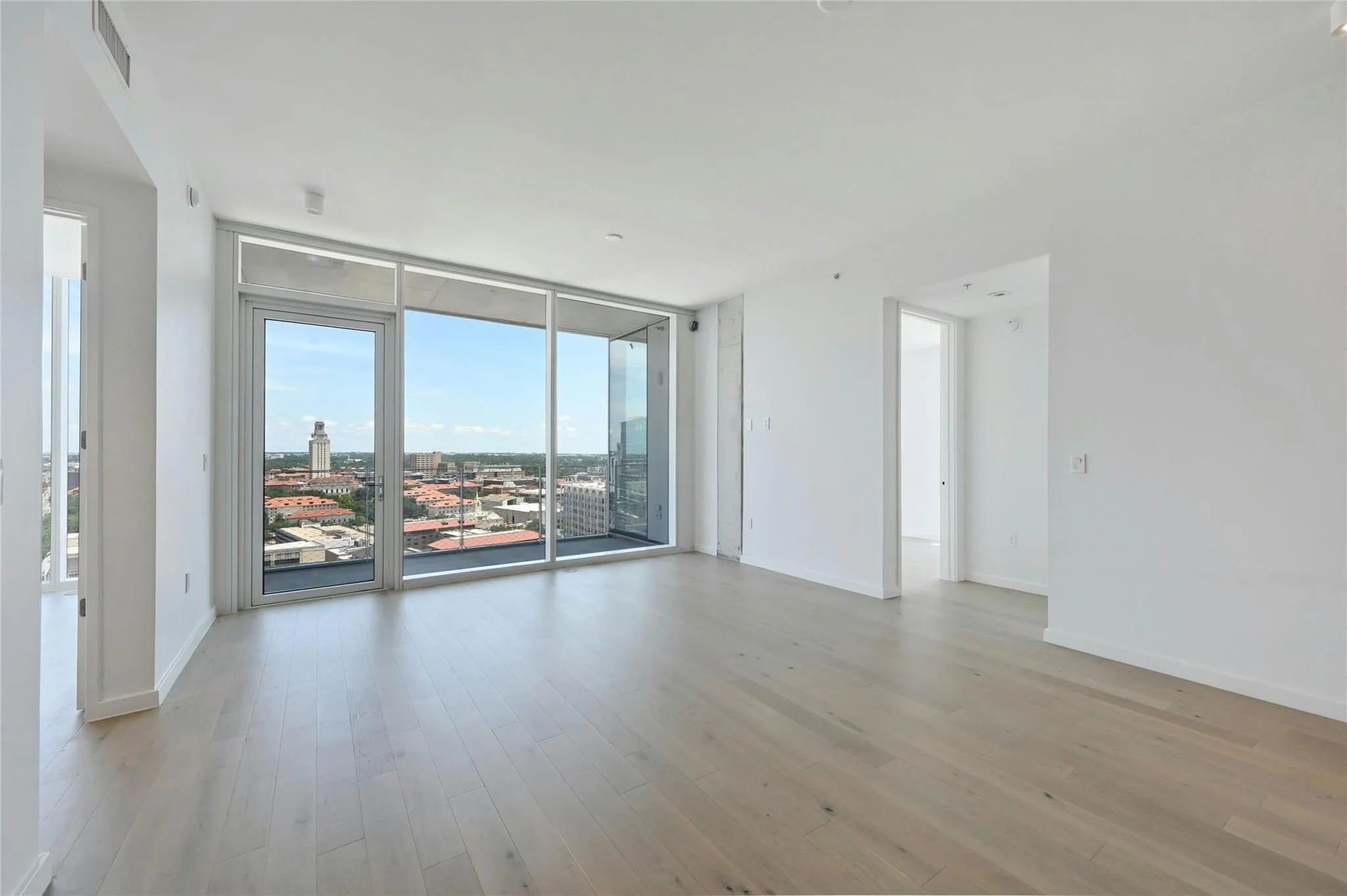 Photo 3 of 313 W 17TH ST #2501