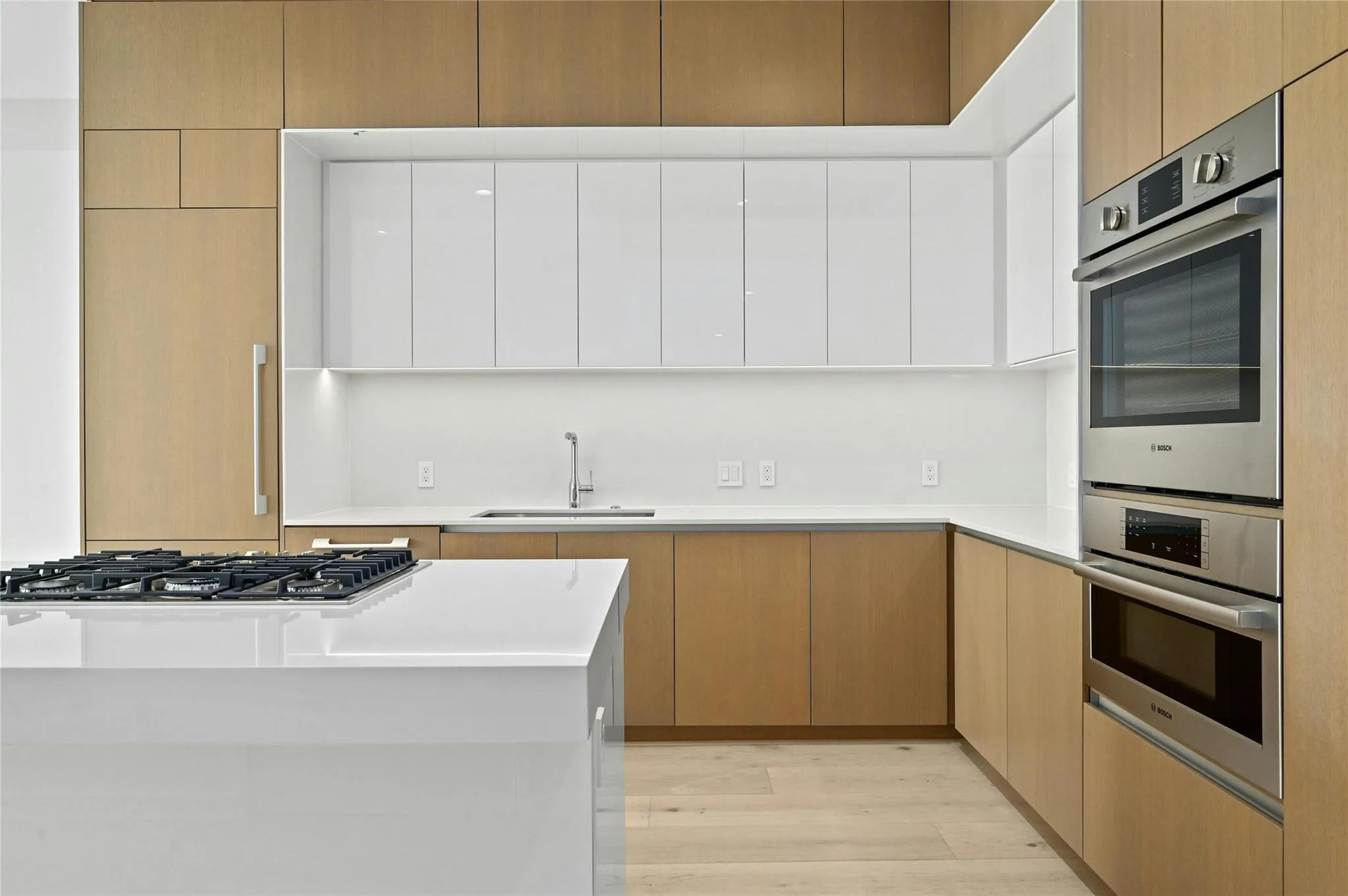 Photo 3 of 313 W 17TH ST #2103
