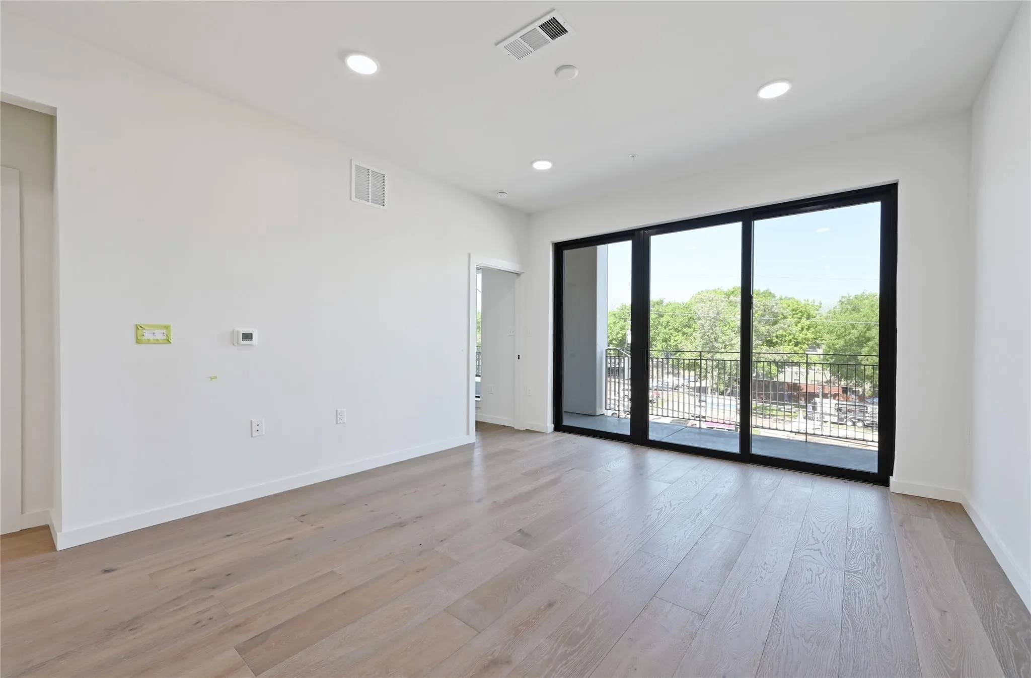 Photo 4 of 2209 S 1ST ST #217
