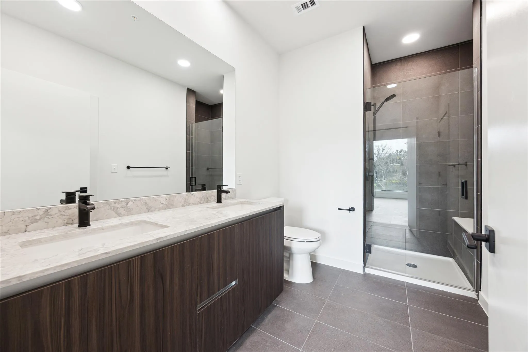 Photo 5 of 2209 S 1ST ST #217