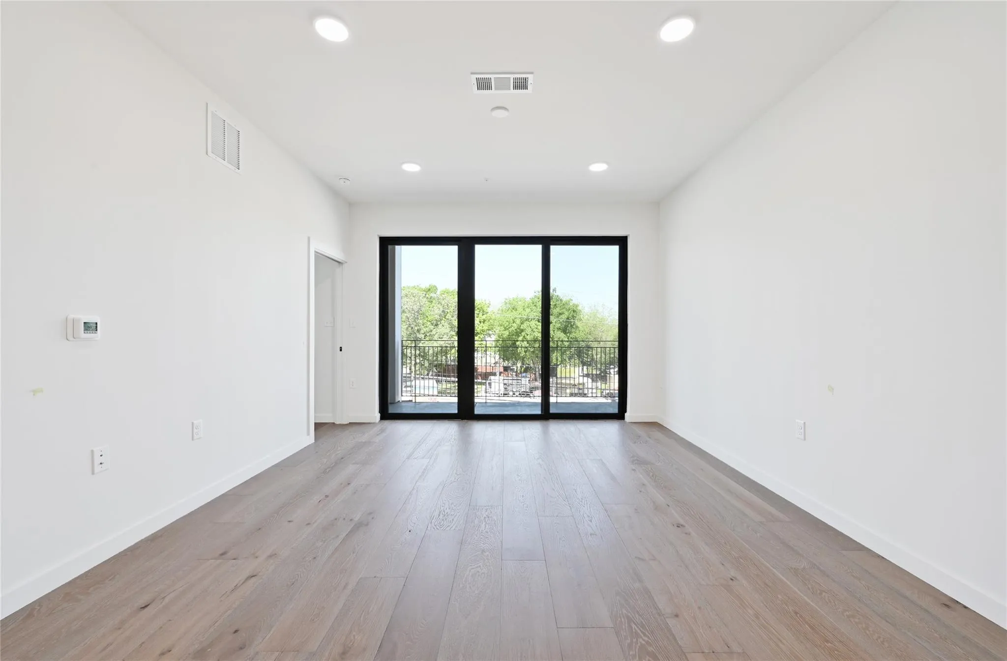 Photo 3 of 2209 S 1ST ST #217