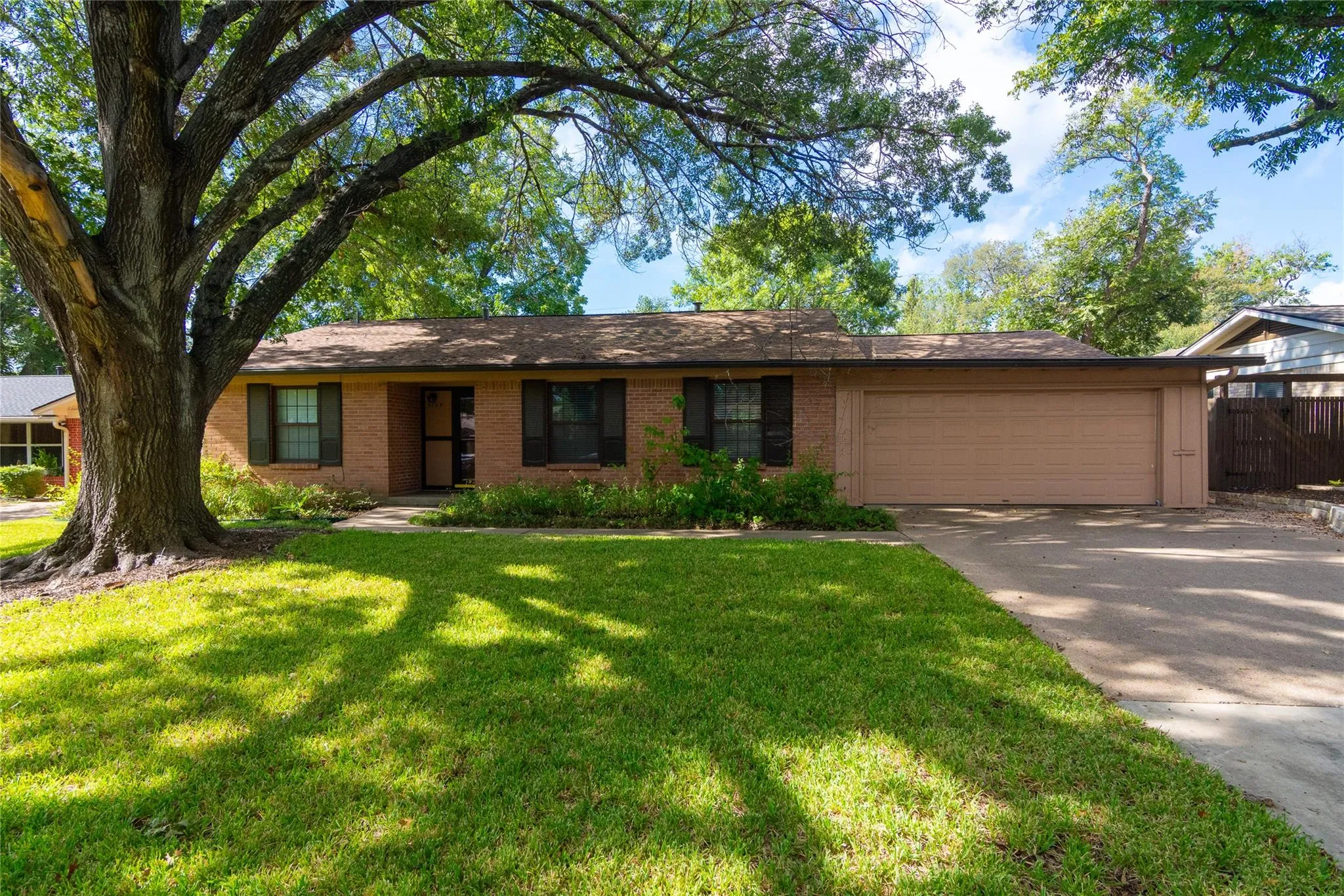 Photo of 3109 PINECREST DR, Austin, TX, 78757