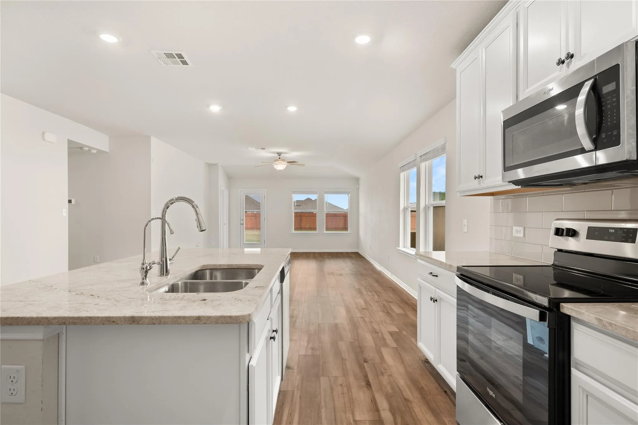 Photo 5 of 105 SAVIANO RD