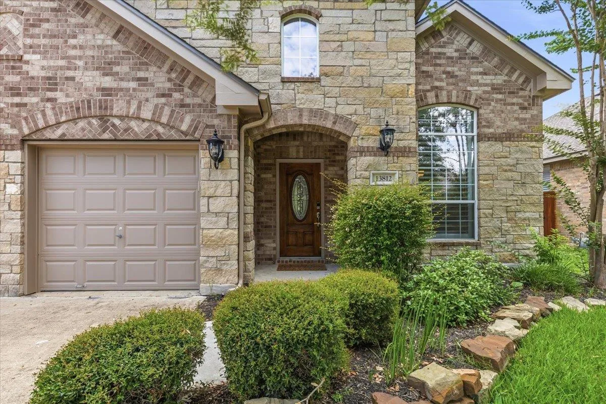 Photo of 13812 LONG SHADOW DR, Manor, TX, 78653