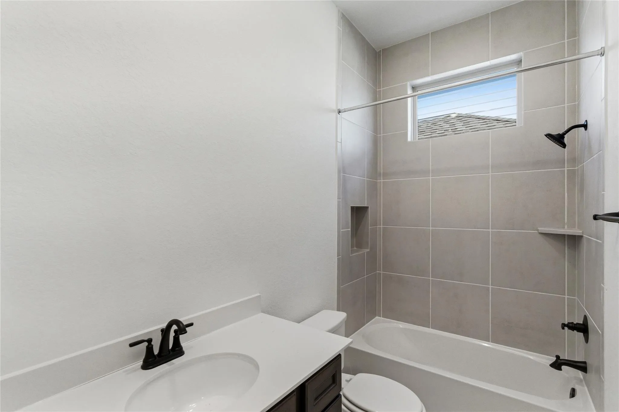 Photo 5 of 4758 REGENTS PL