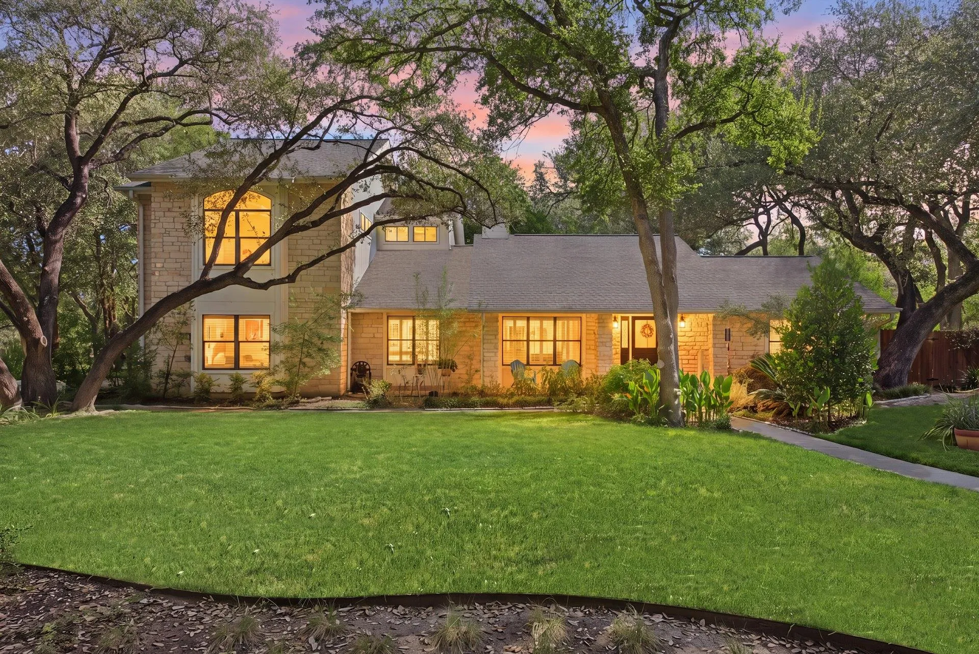Photo of 6604 LIVEOAK DR, Austin, TX, 78746