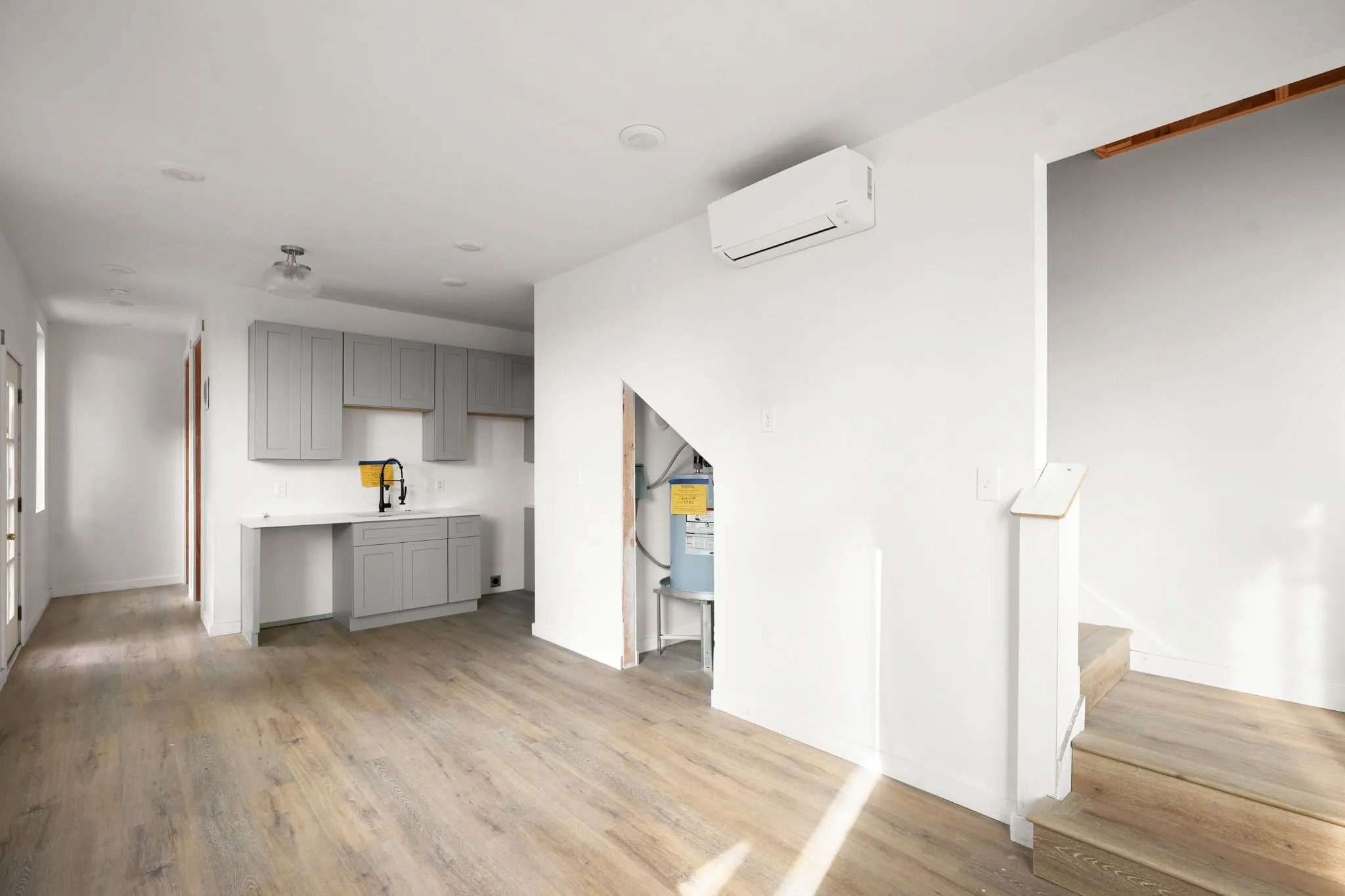 Photo 3 of 1706 REDD ST #2