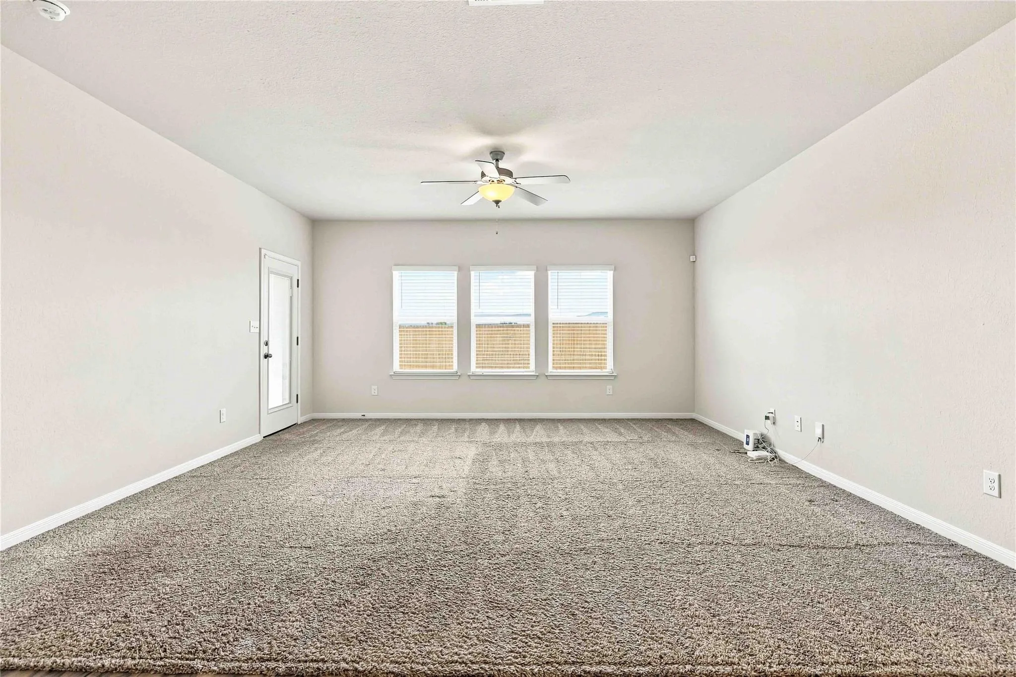Photo 5 of 14412 HEARTLAND DR