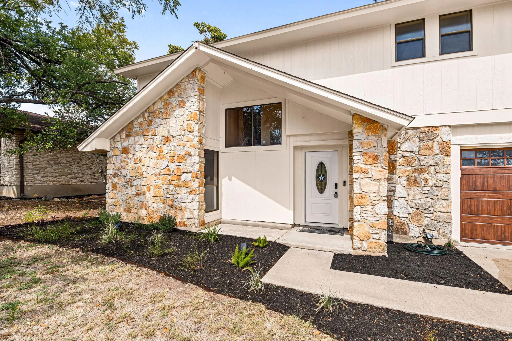 Photo 3 of 10408 TIMBERCREST LN