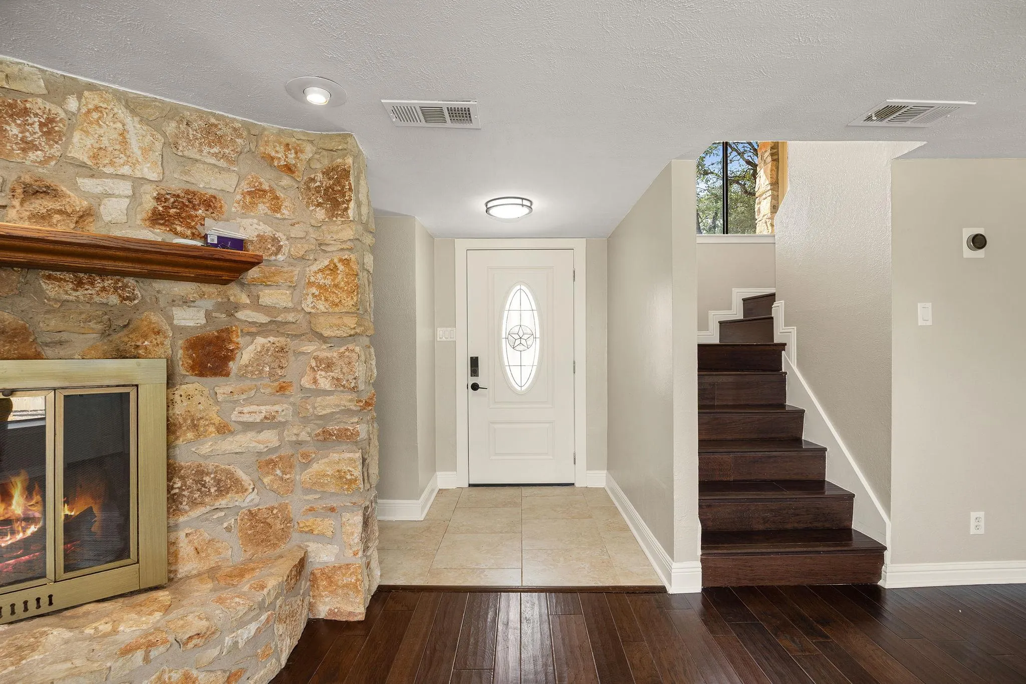 Photo 4 of 10408 TIMBERCREST LN