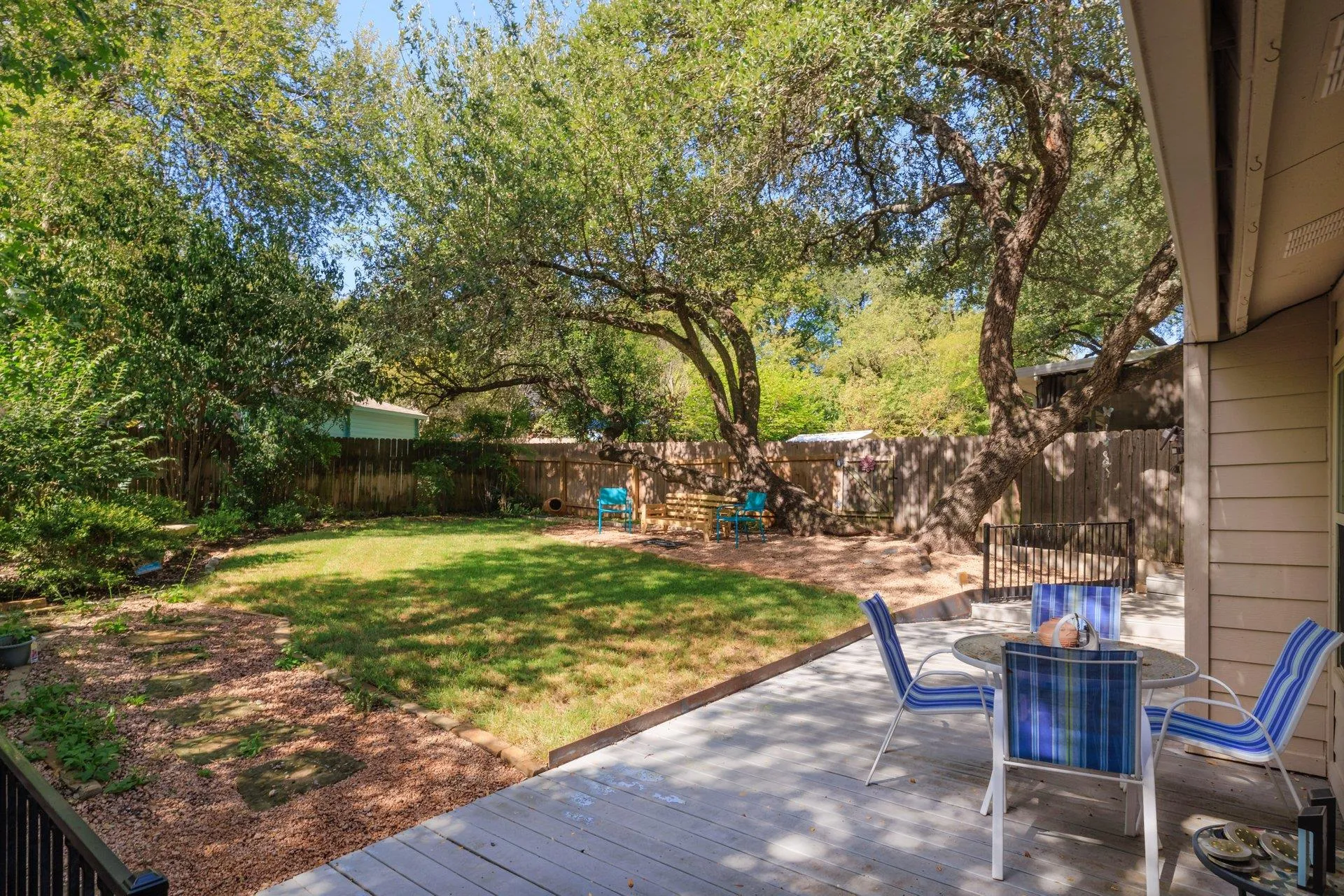 Photo 3 of 9518 TOPRIDGE DR #21
