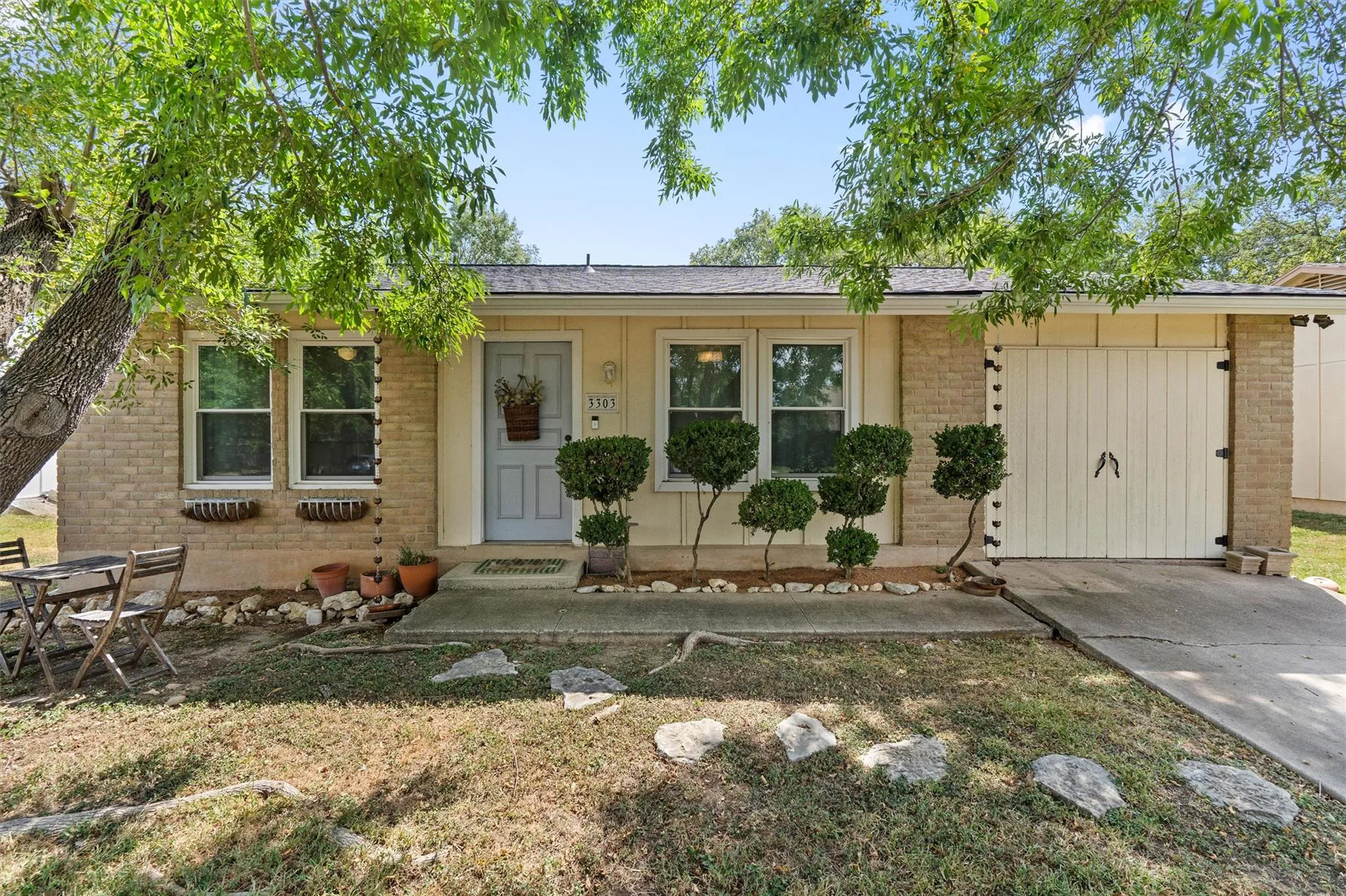 Photo of 3303 PLANTATION RD, Austin, TX, 78745