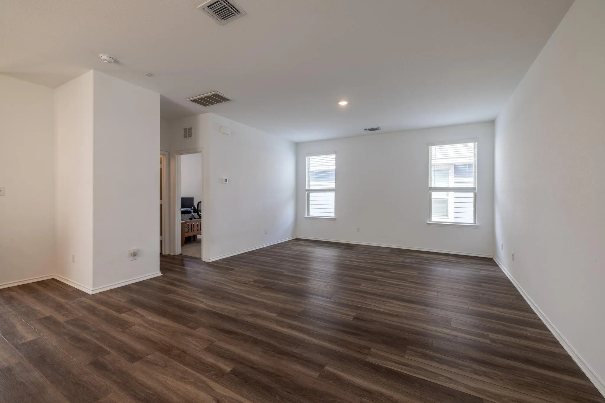 Photo 4 of 309 BLACK ALDER ST
