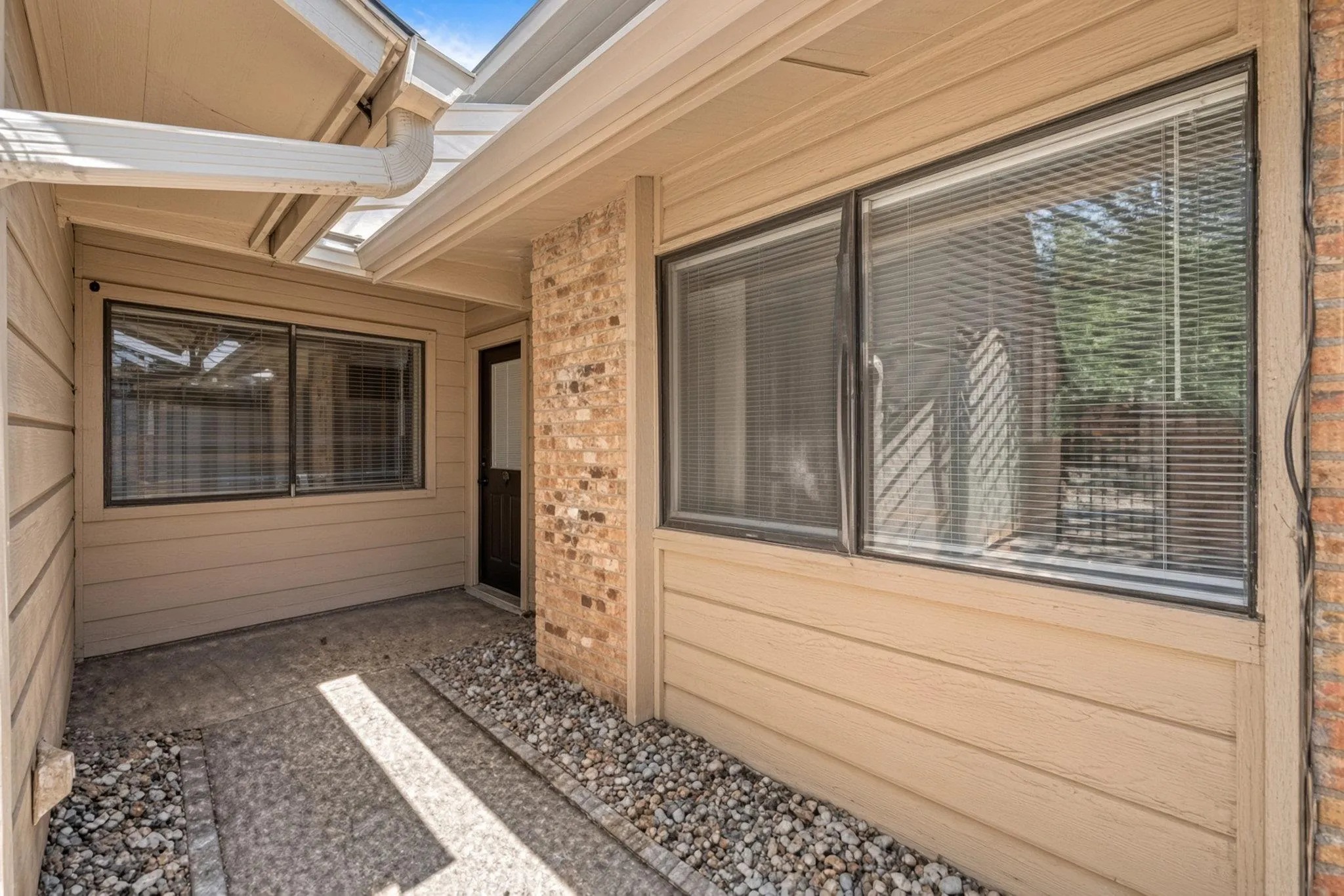 Photo 2 of 7205 WALDON DR #N208
