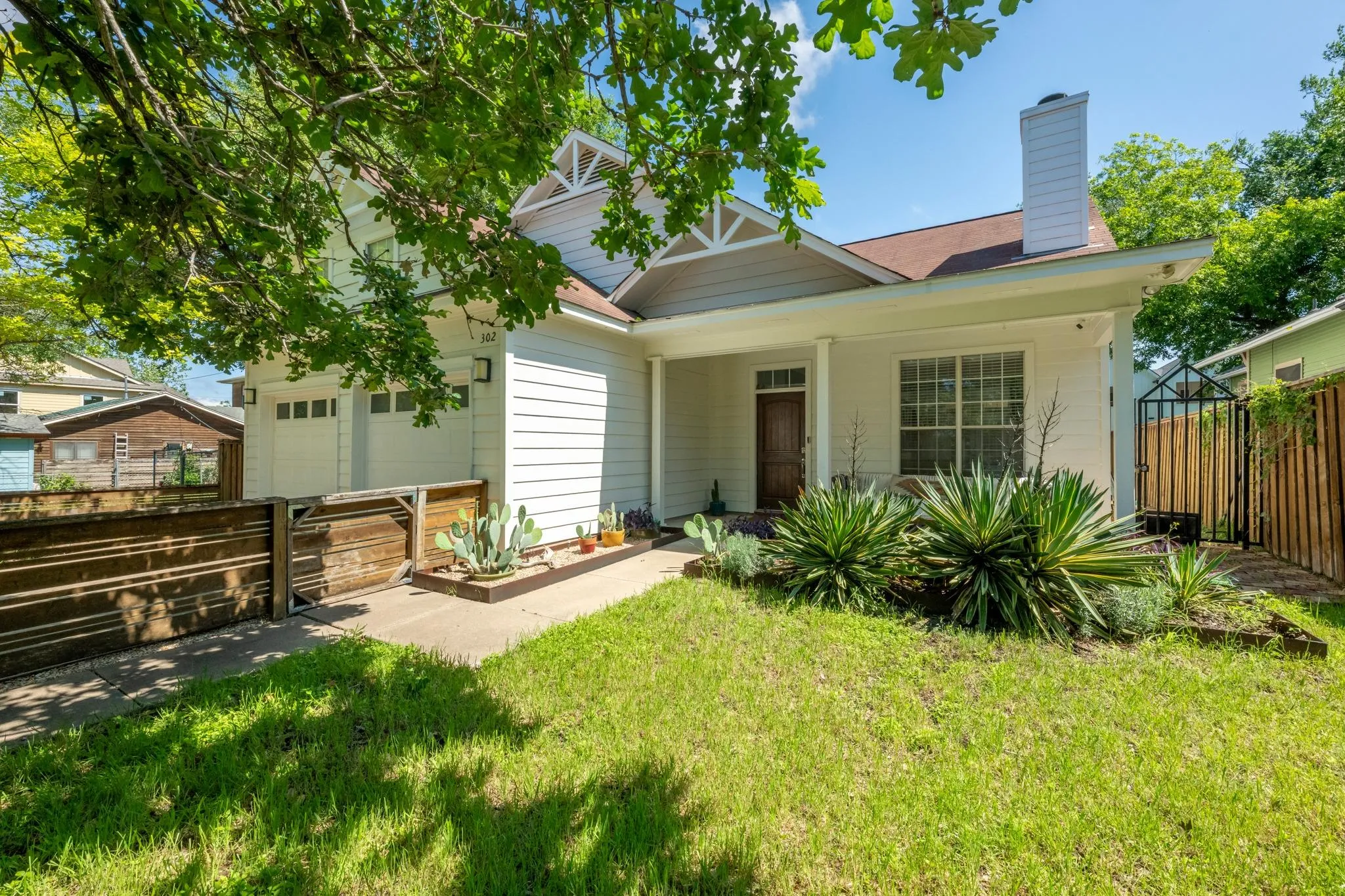 Photo 4 of 302 BEN HOWELL DR