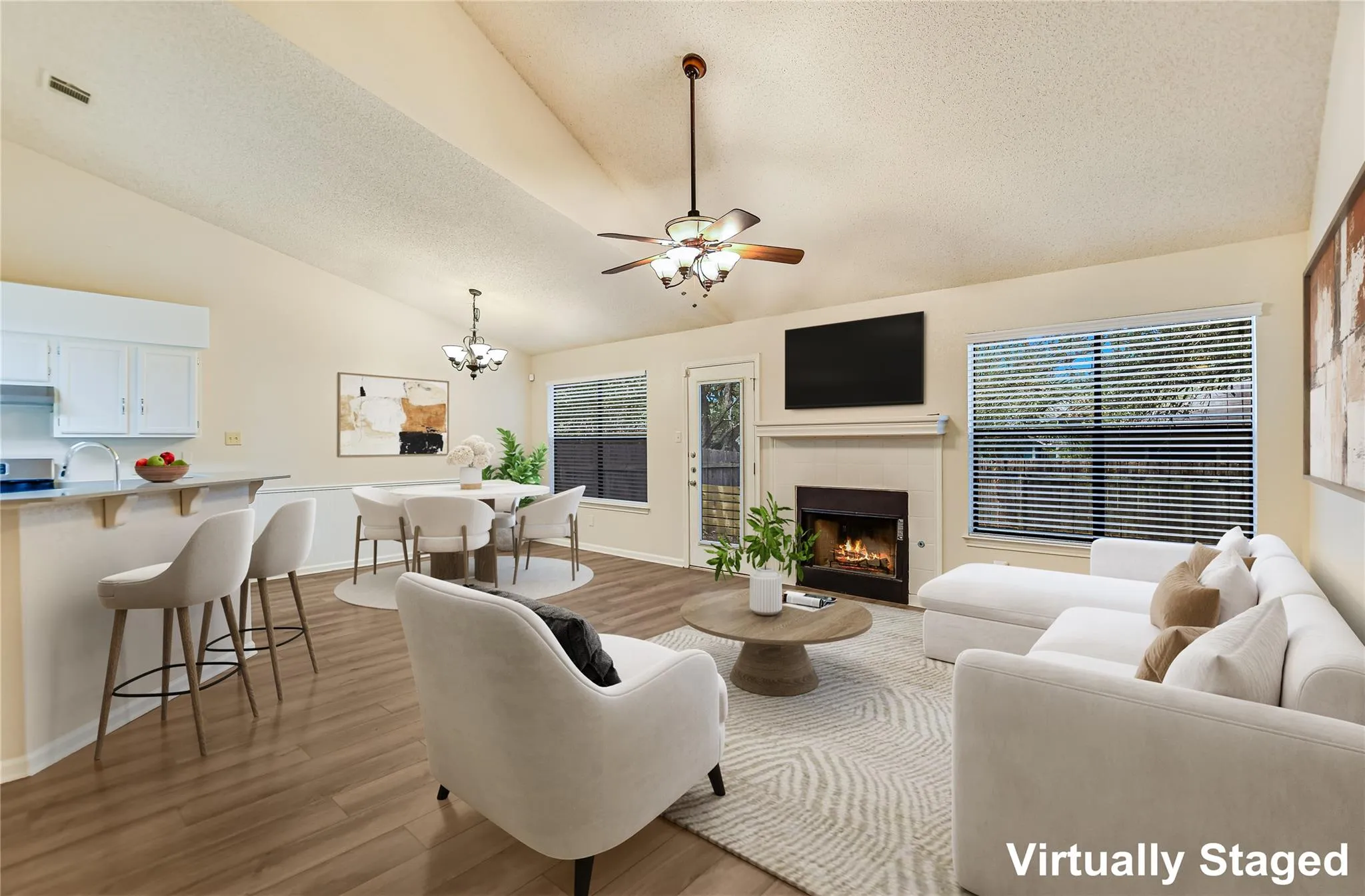 Photo 2 of 7010 RIVERTON DR