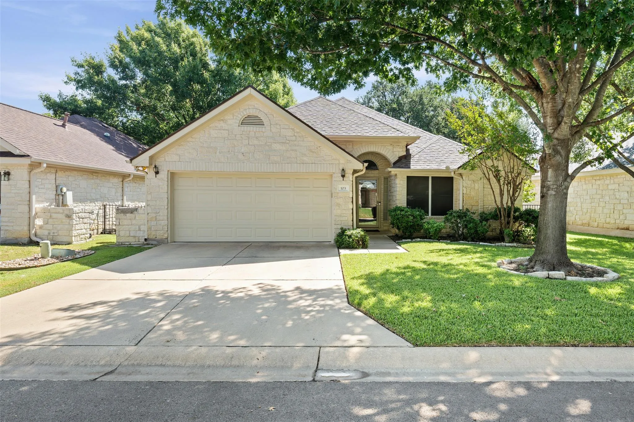 Photo of 103 VILLAGE DR, Georgetown, TX, 78628