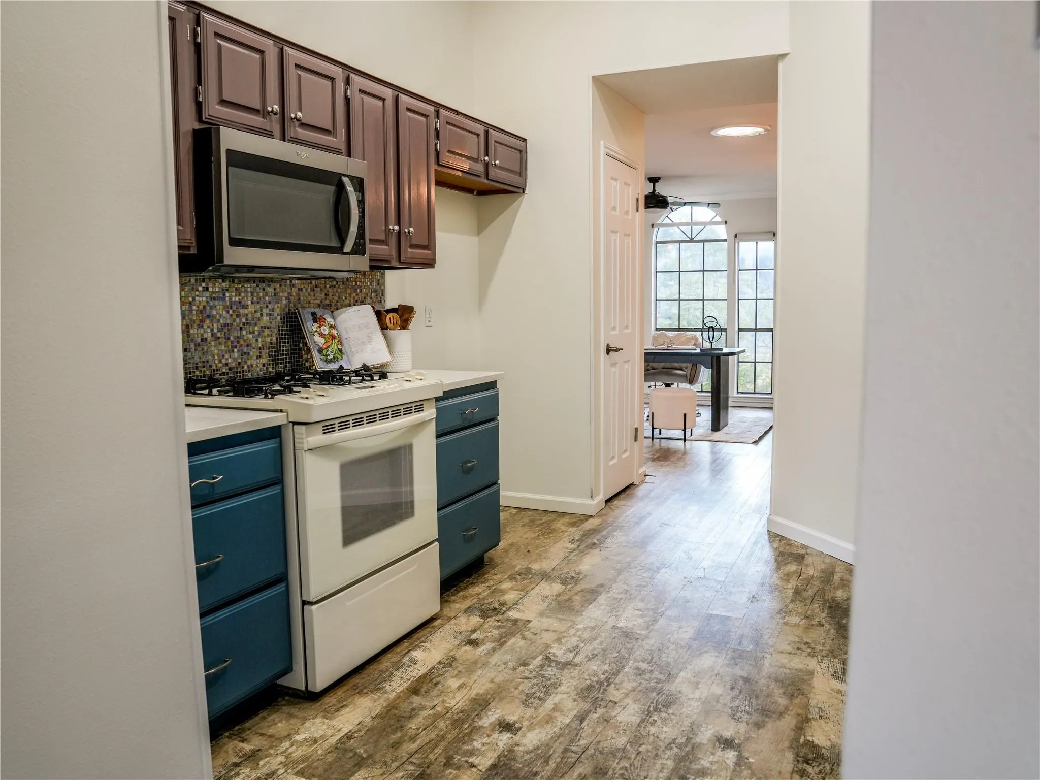 Photo 3 of 12903 STANZEL DR