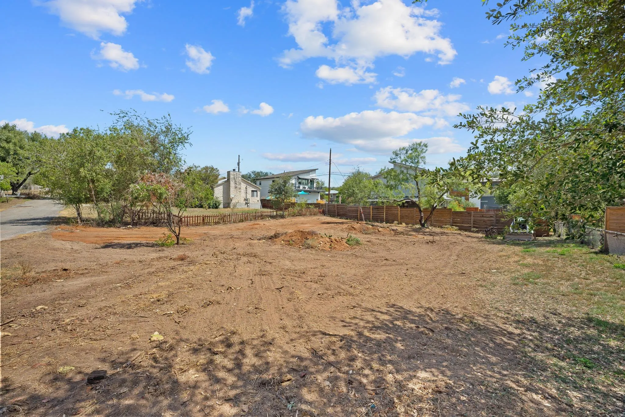 Photo 5 of 1601 WEST LN