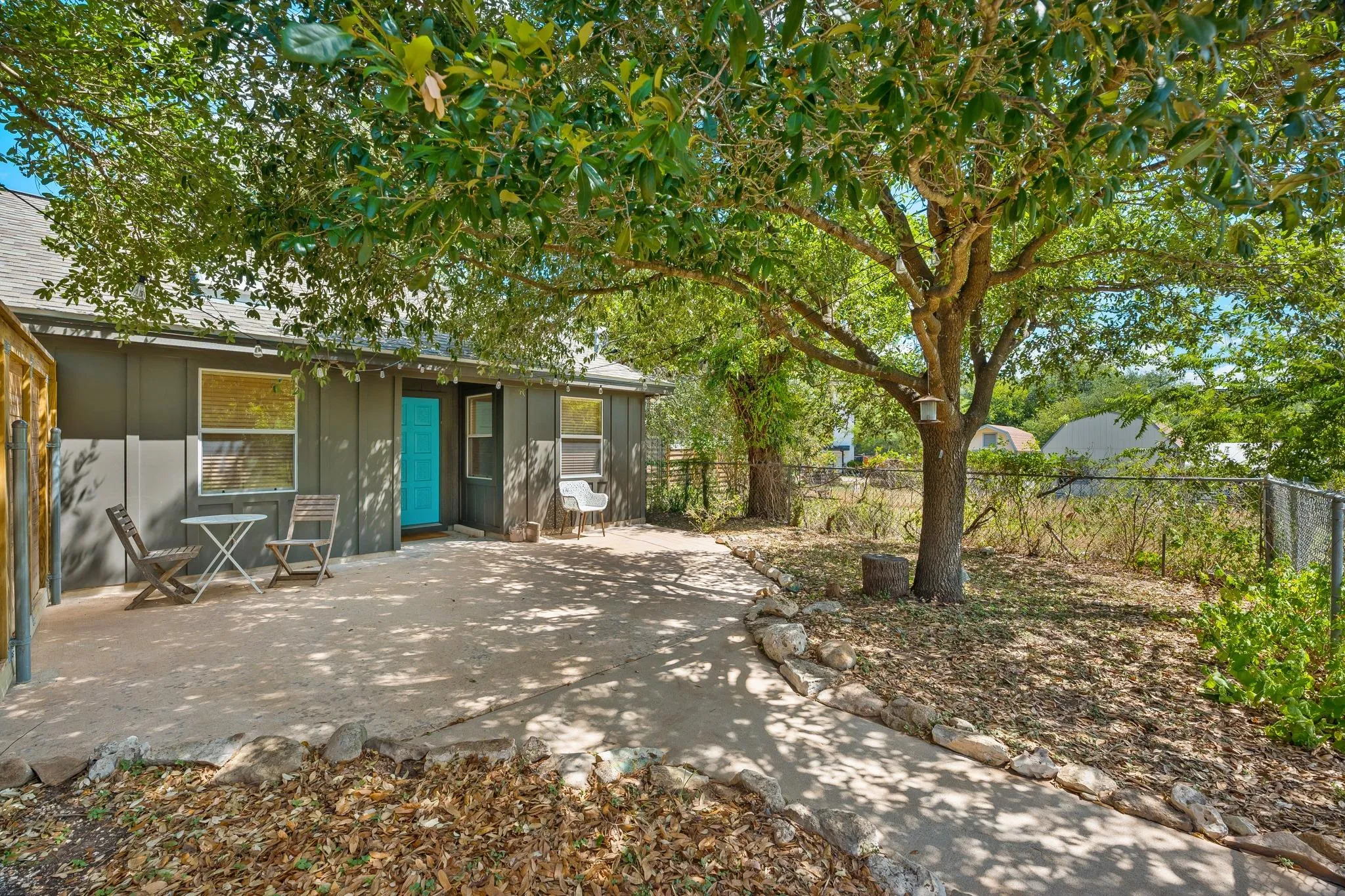 Photo 4 of 1601 WEST LN