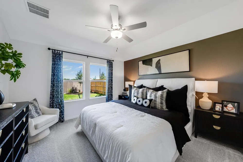 Photo 4 of 211 CRUMPTON WAY