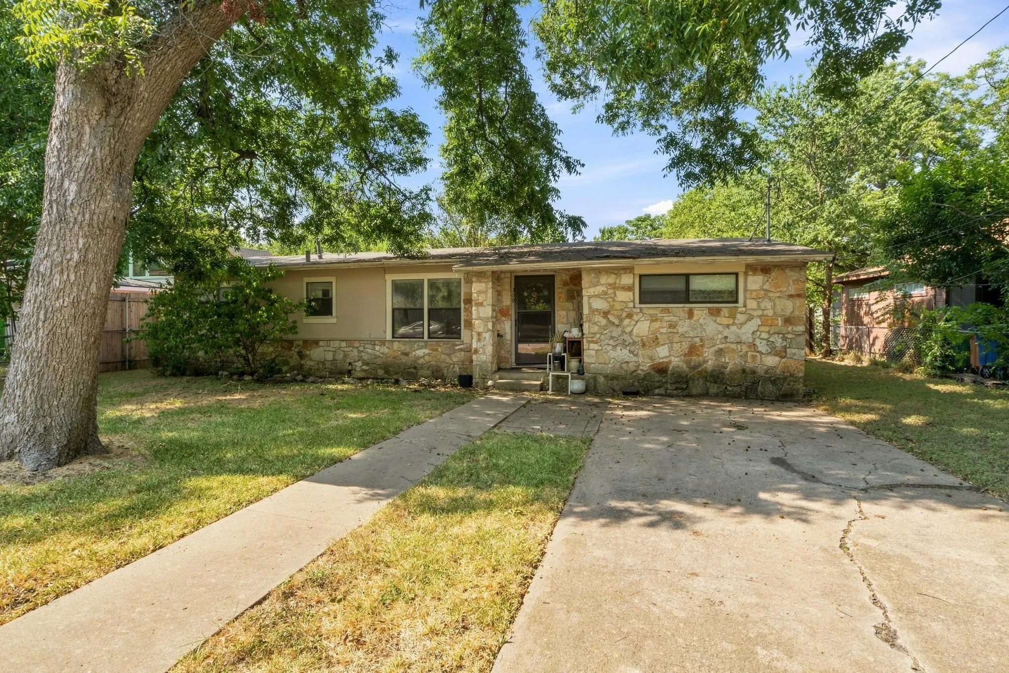 Photo of 309 BRENTWOOD ST, Austin, TX, 78752