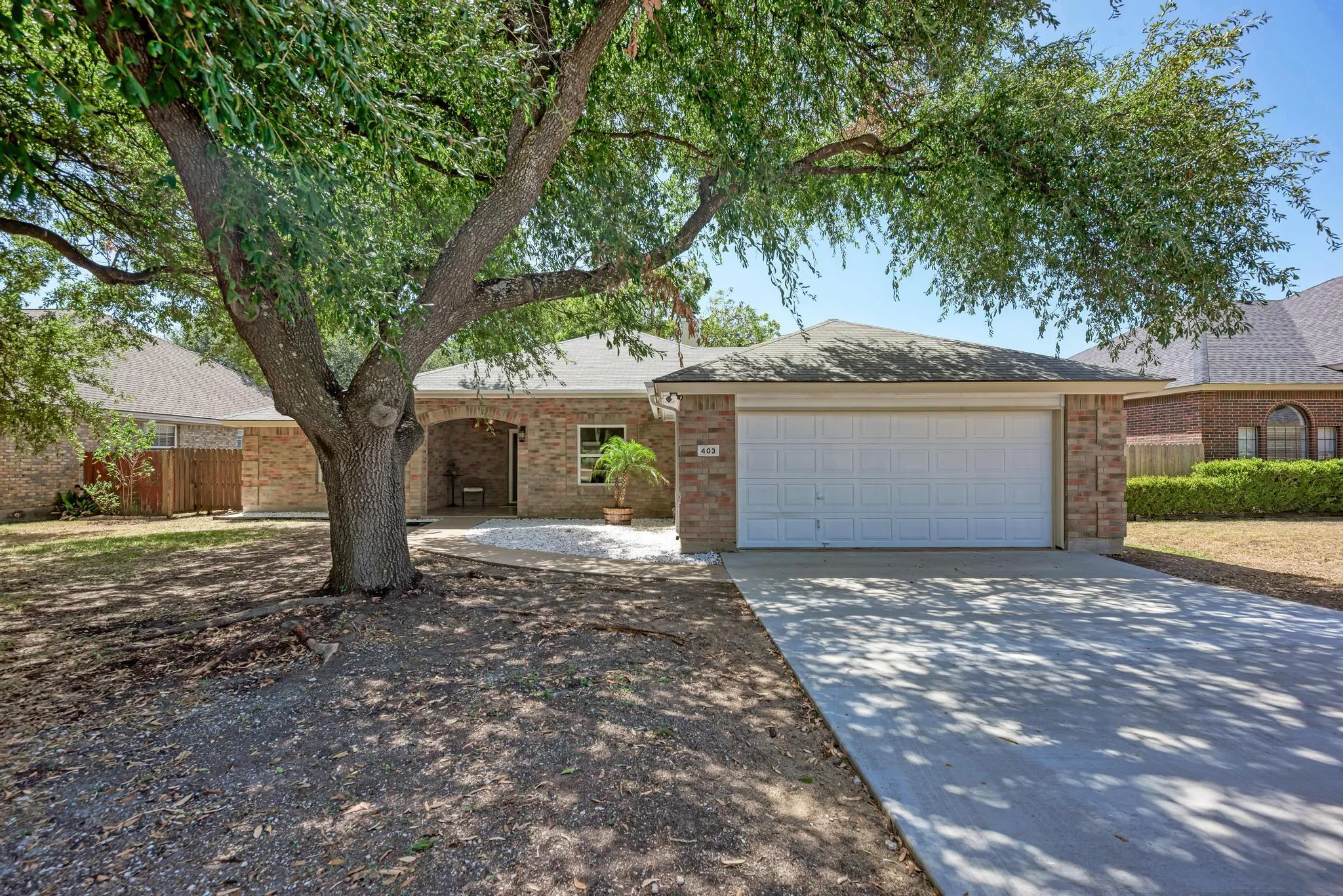 Photo 4 of 403 HICKORY RIDGE TRL