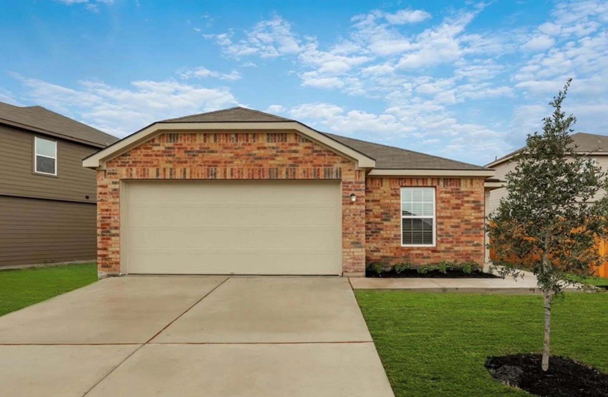 Photo of 301 CRESCENT PARK DR, Jarrell, TX, 76537