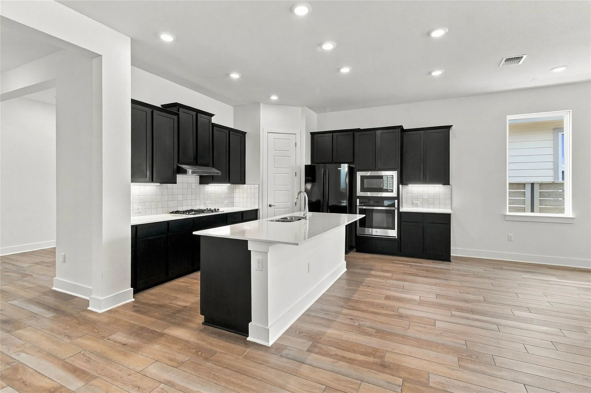 Photo 5 of 162 ADELTON BLVD