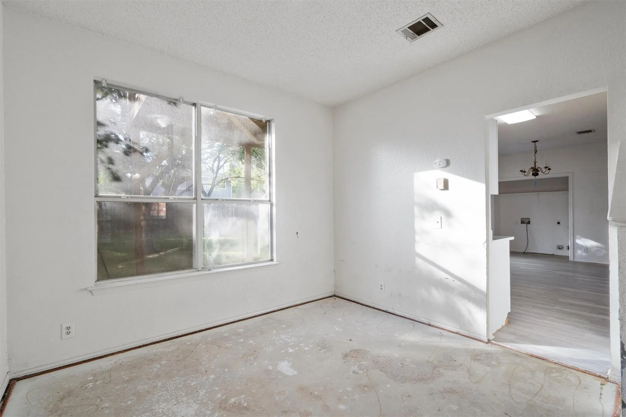 Photo 5 of 512 DUSTY LEATHER CT