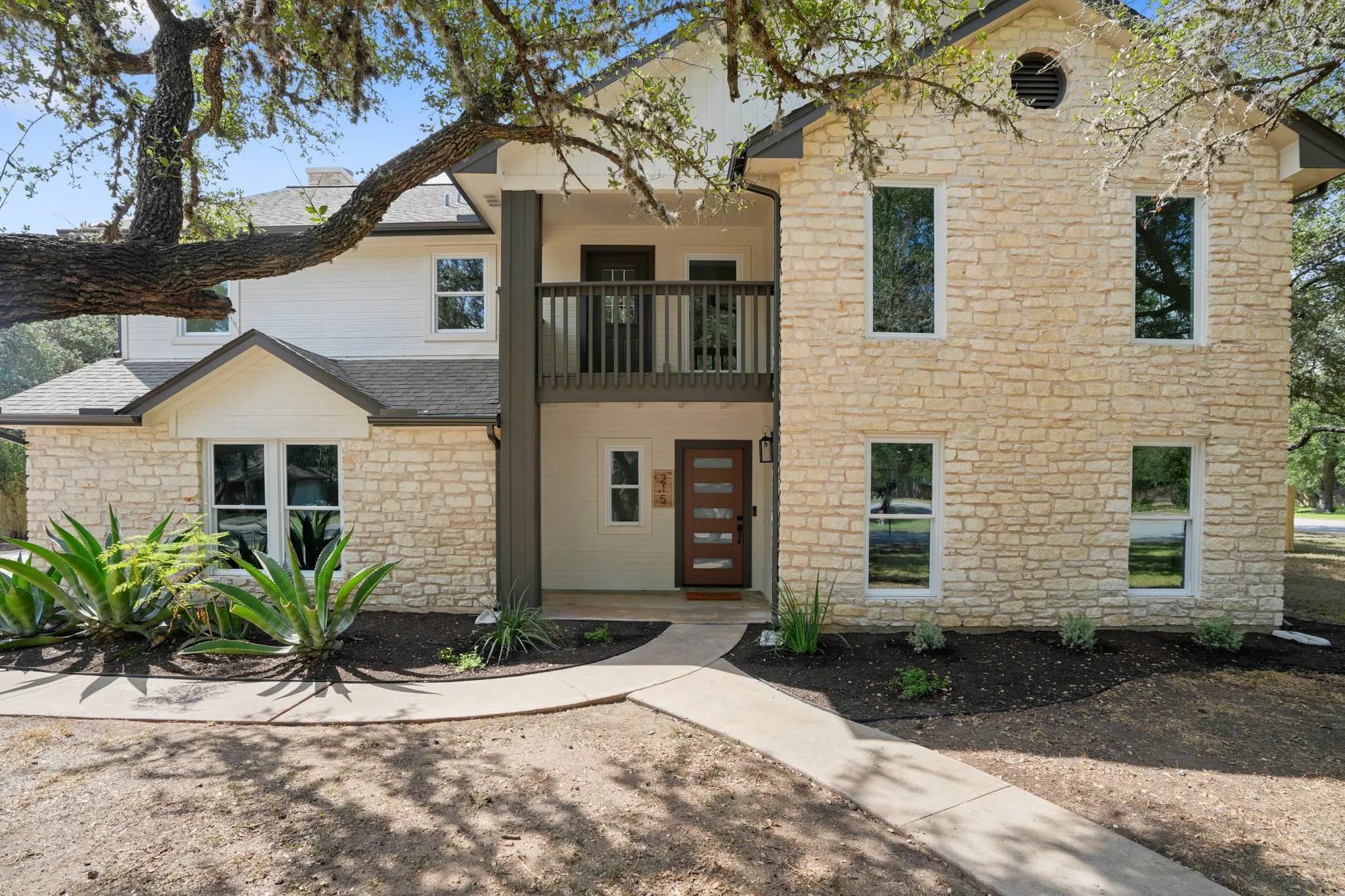Photo of 215 DEWBERRY CV, Buda, TX, 78610