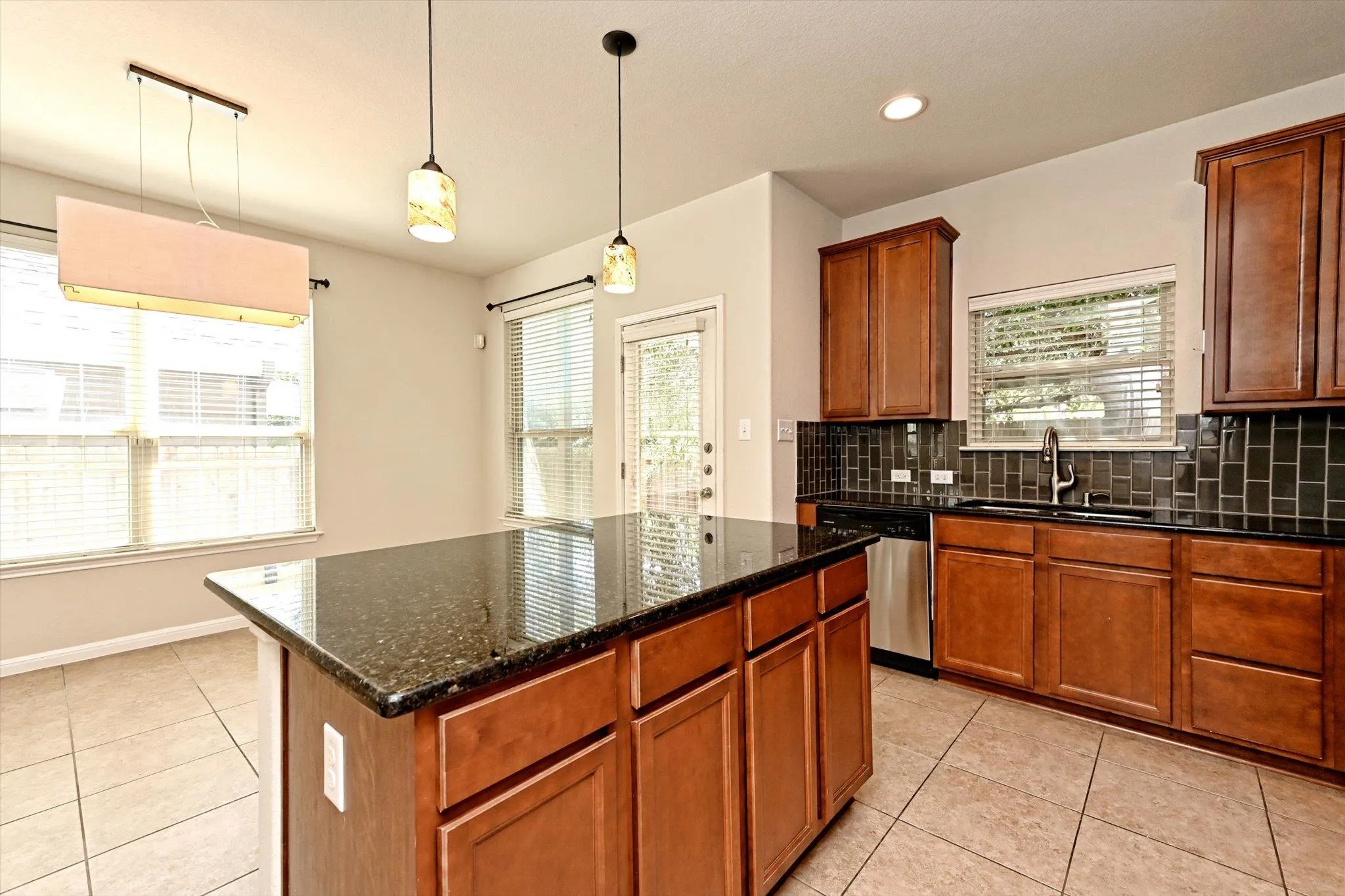 Photo 5 of 7337 MENCHACA RD #32