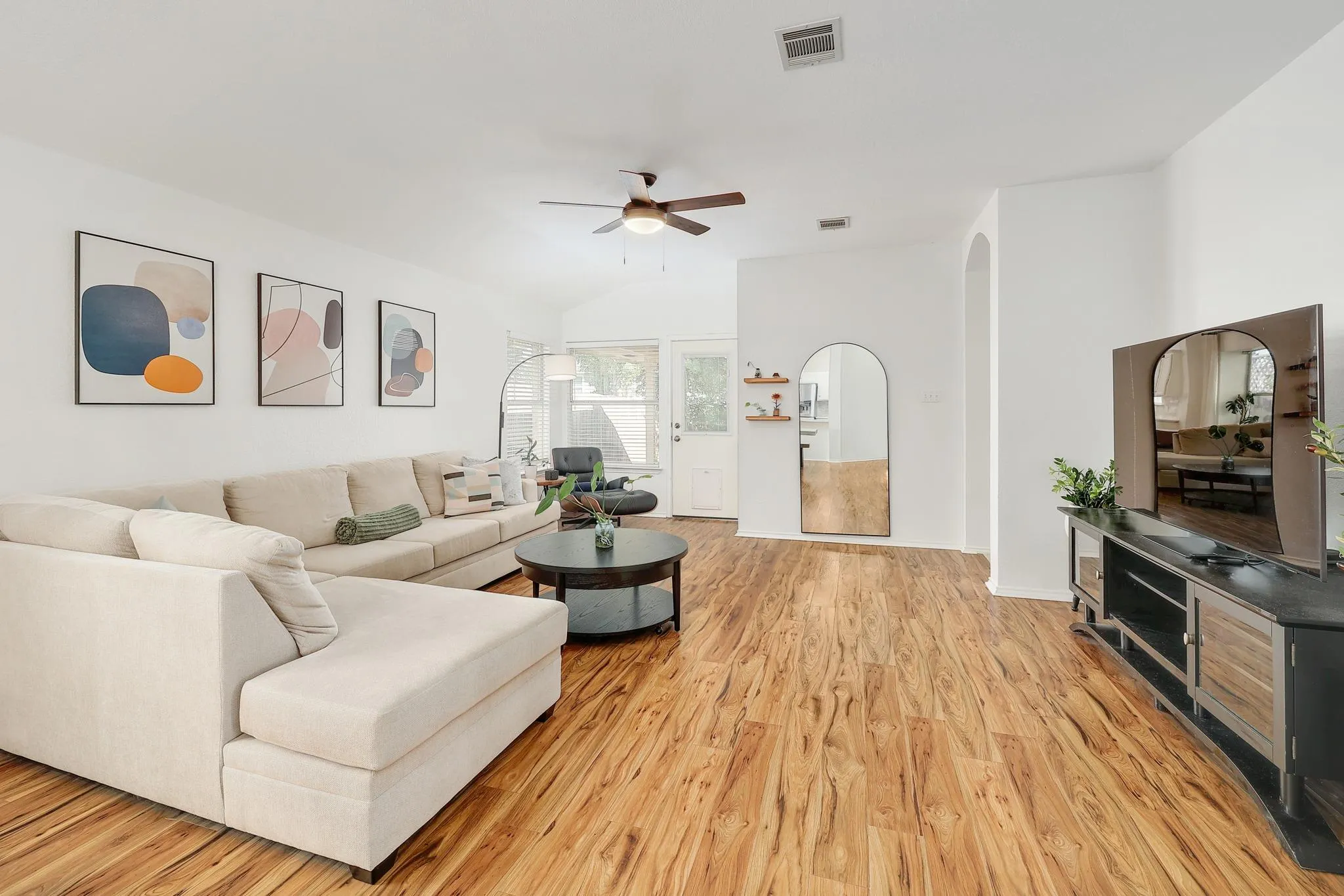 Photo 3 of 15629 ECORIO DR