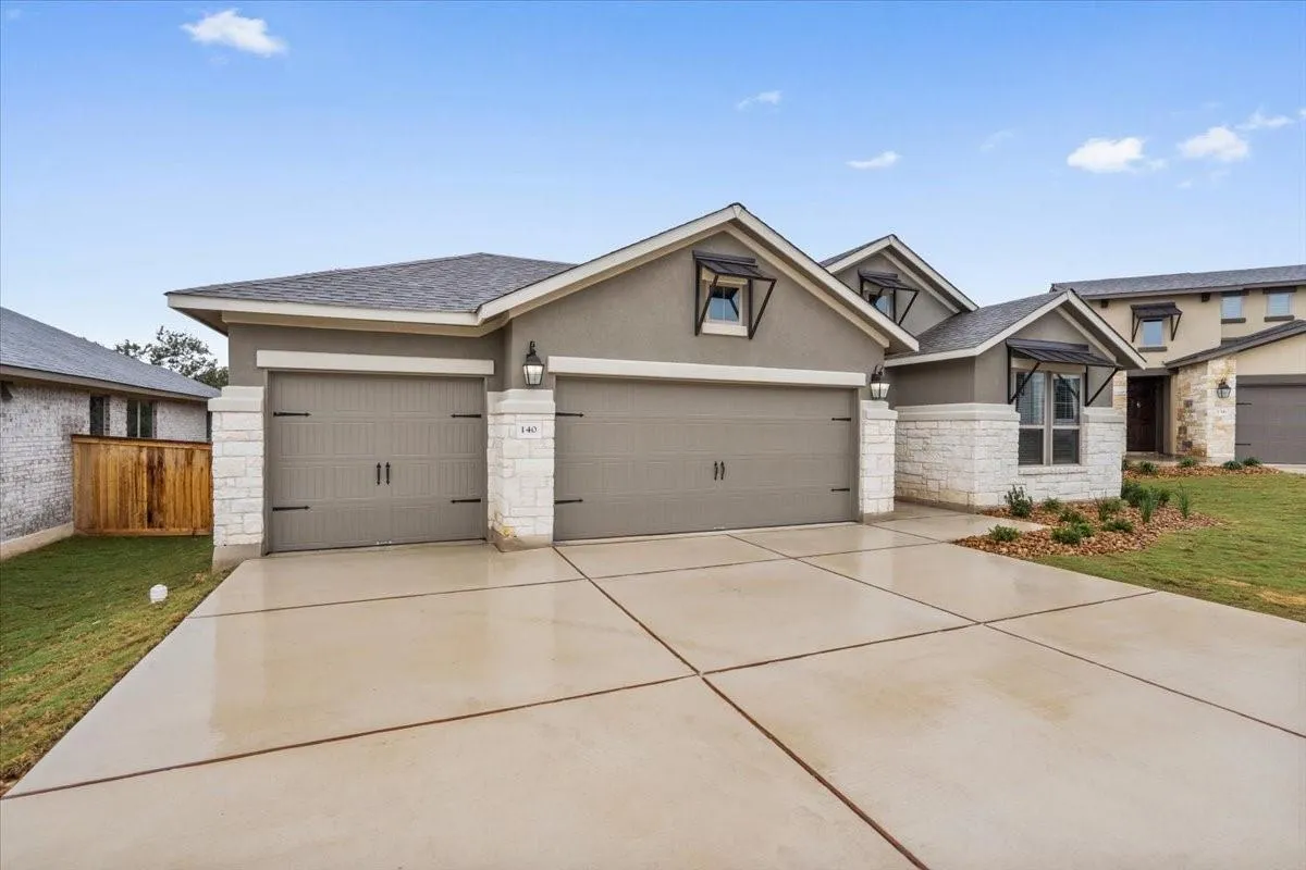 Photo 2 of 140 SCENIC HILLS CIR