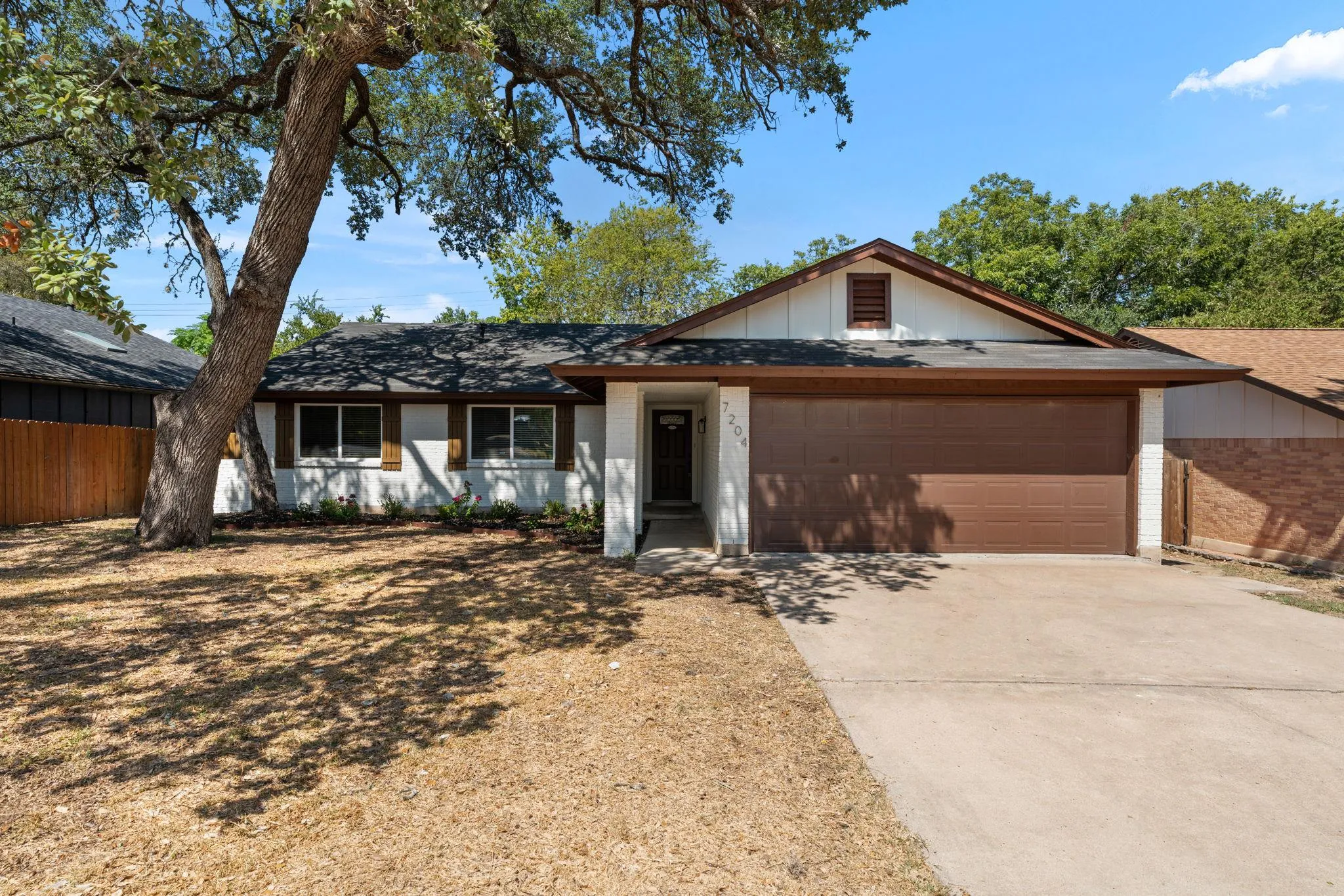 Photo 4 of 7204 TOWERING OAKS DR