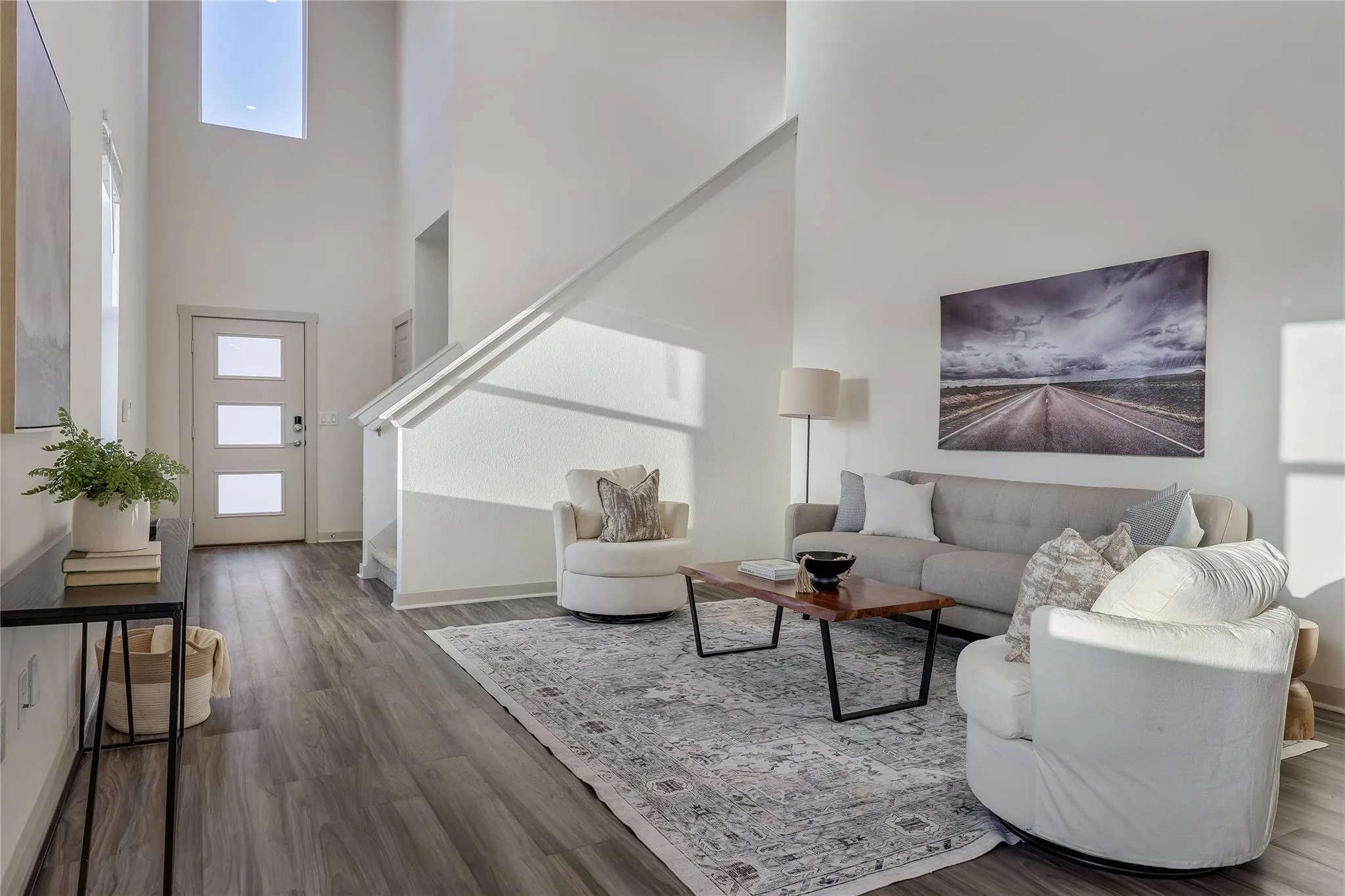 Photo 4 of 7701 JACOBEAN WAY