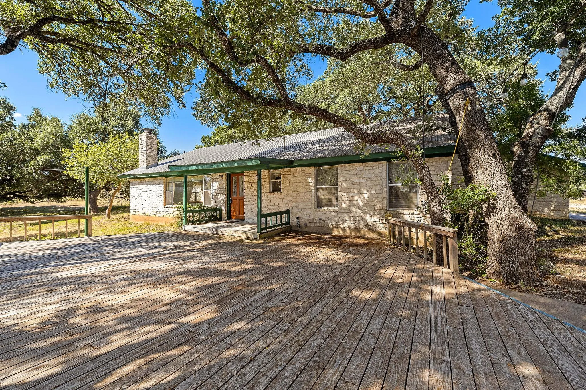 Photo of 305 HIDDEN OAKS LN, Liberty Hill, TX, 78642